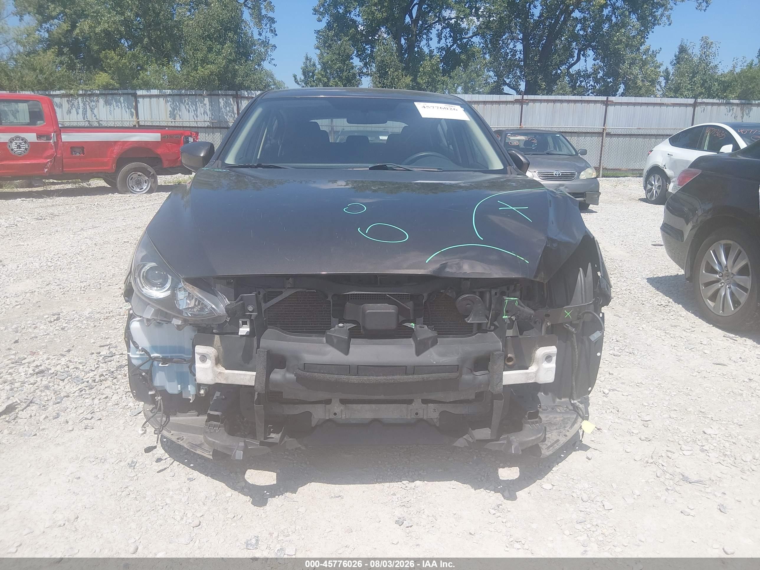 2014 Mazda Mazda3 I Sport Черный vin: JM1BM1K71E1136975