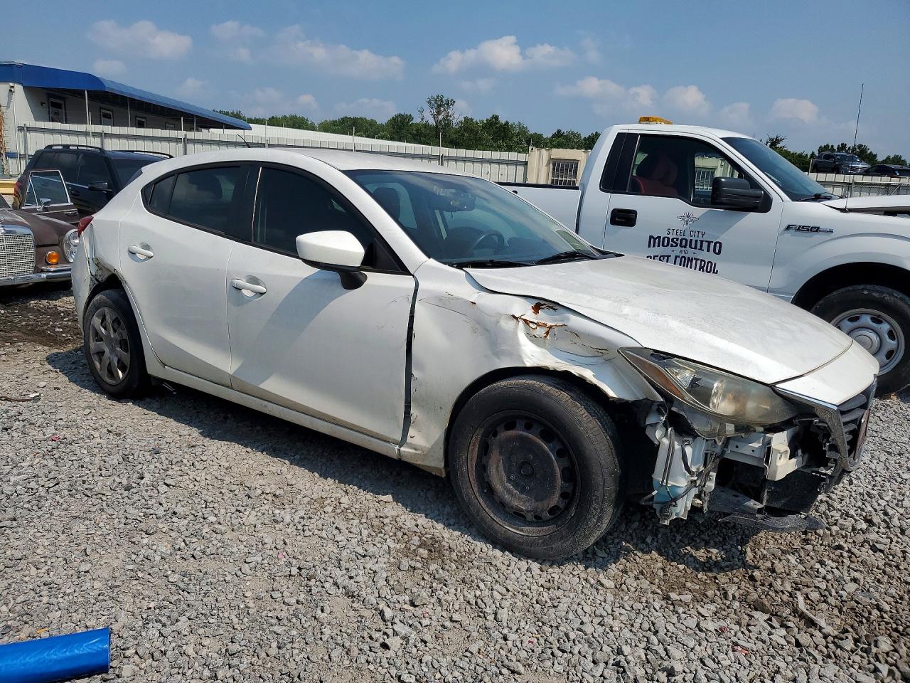 2014 Mazda 3 Sport White vin: JM1BM1K71E1144896
