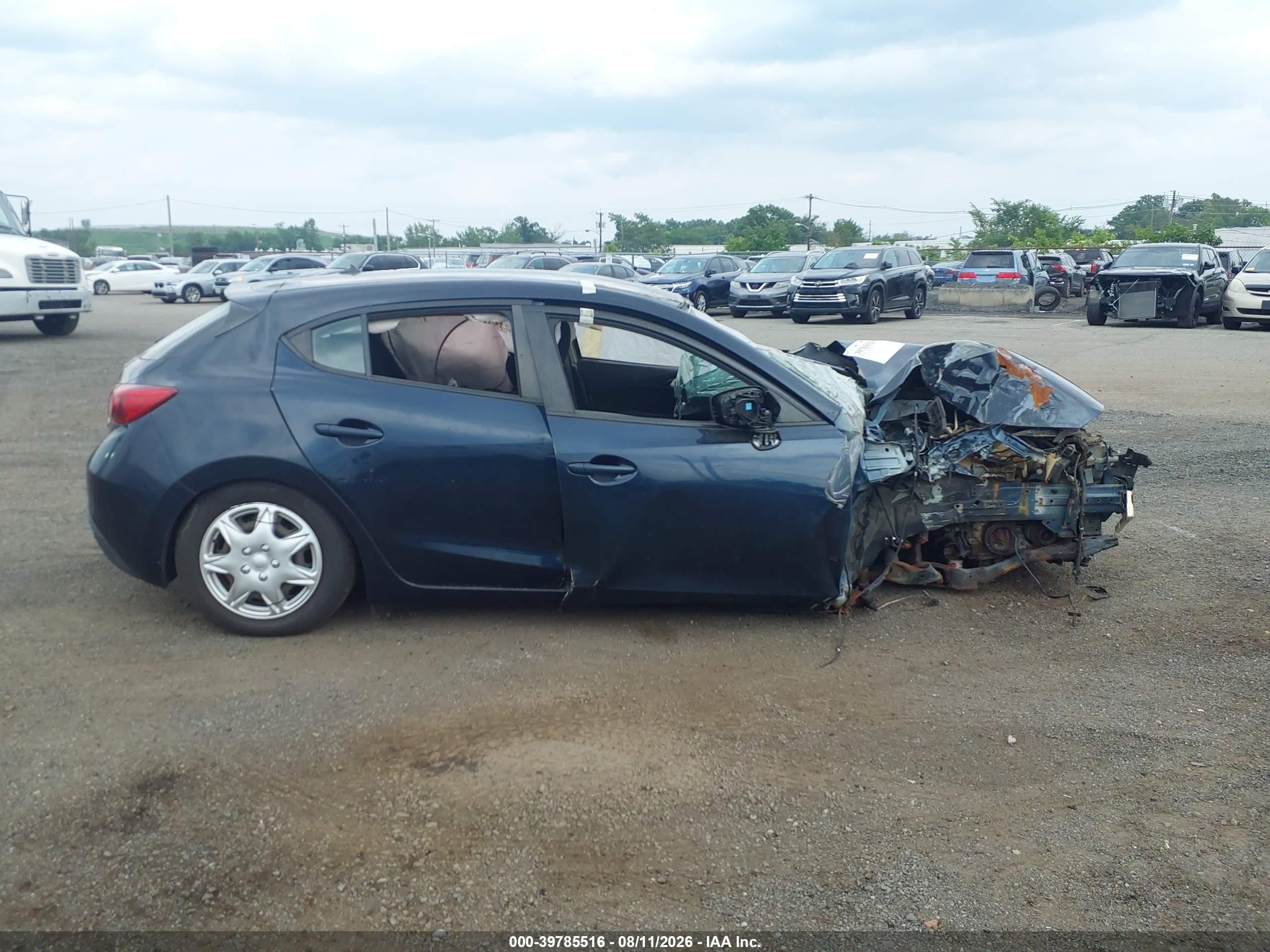 2014 Mazda Mazda3   Blue vin: JM1BM1K72E1154319
