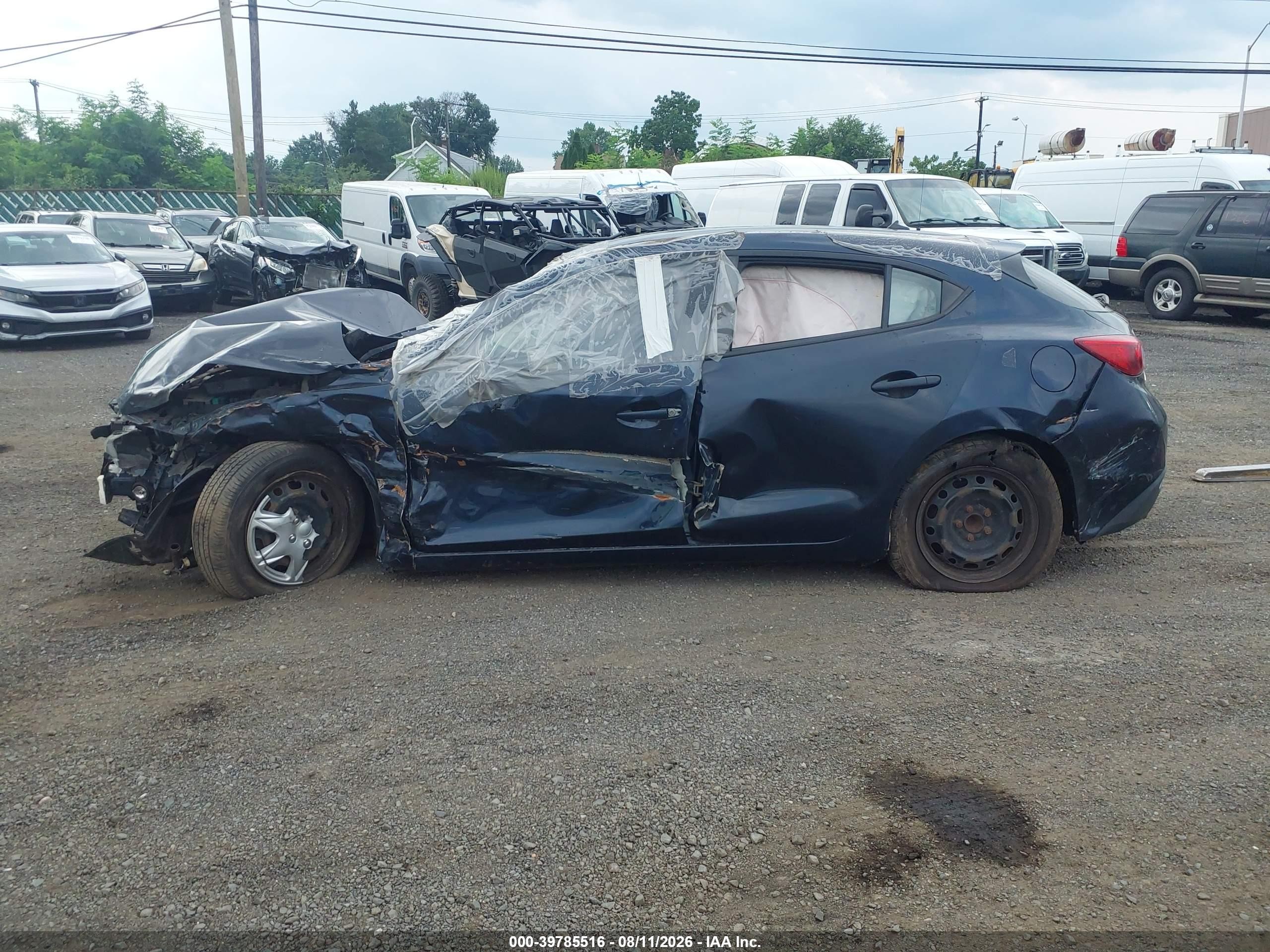 2014 Mazda Mazda3   Blue vin: JM1BM1K72E1154319