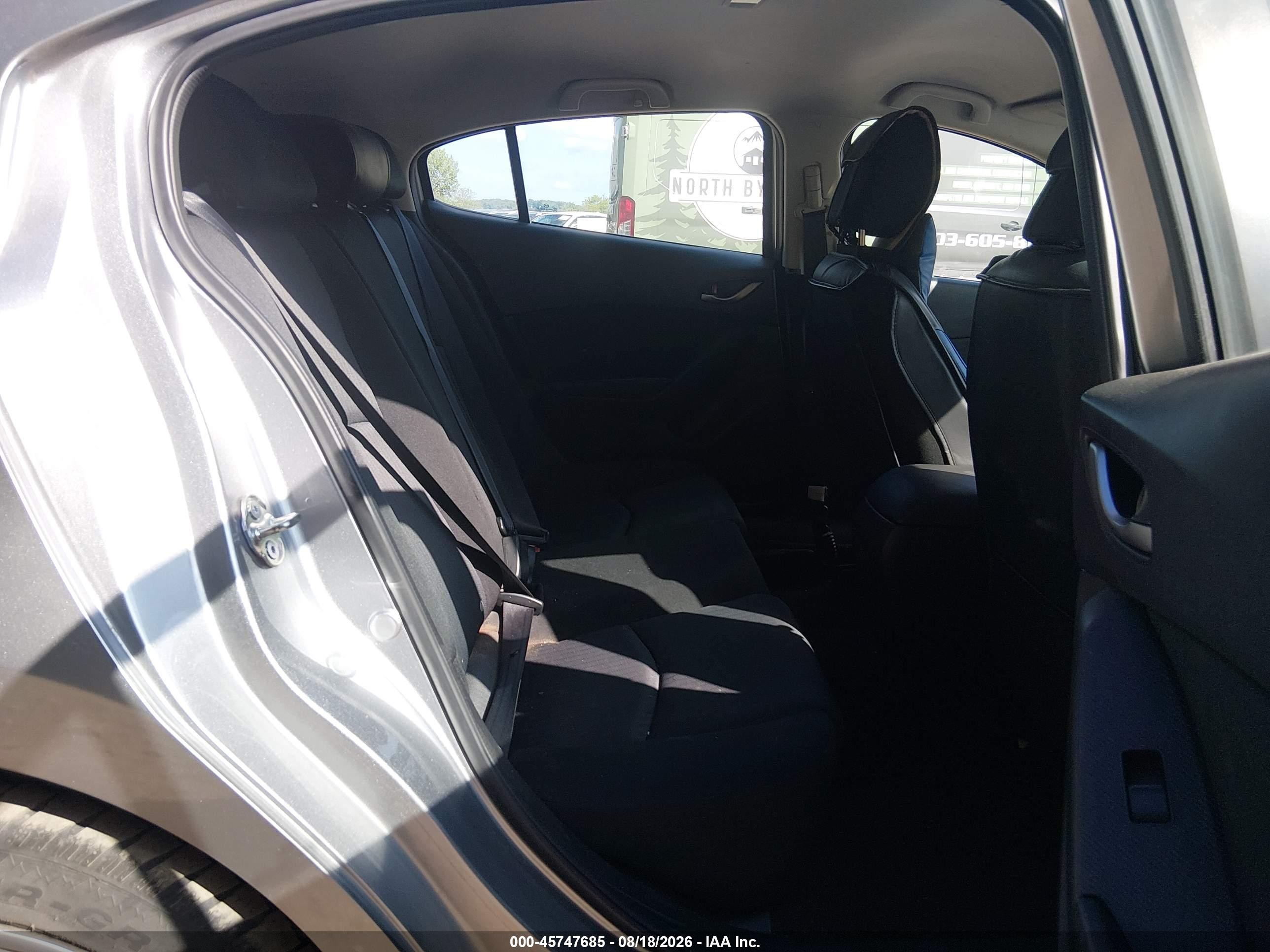 2015 Mazda Mazda3 I Sport Серебряный vin: JM1BM1K72F1271285