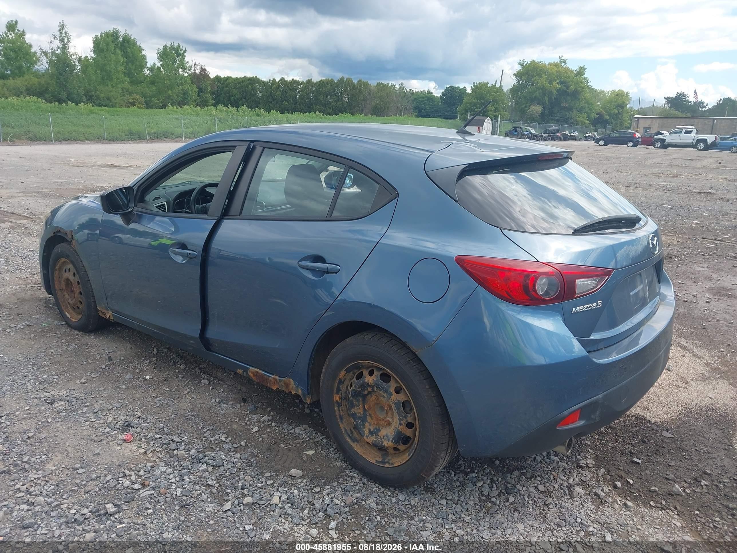 2014 Mazda Mazda3 I Sport Синий vin: JM1BM1K73E1171002