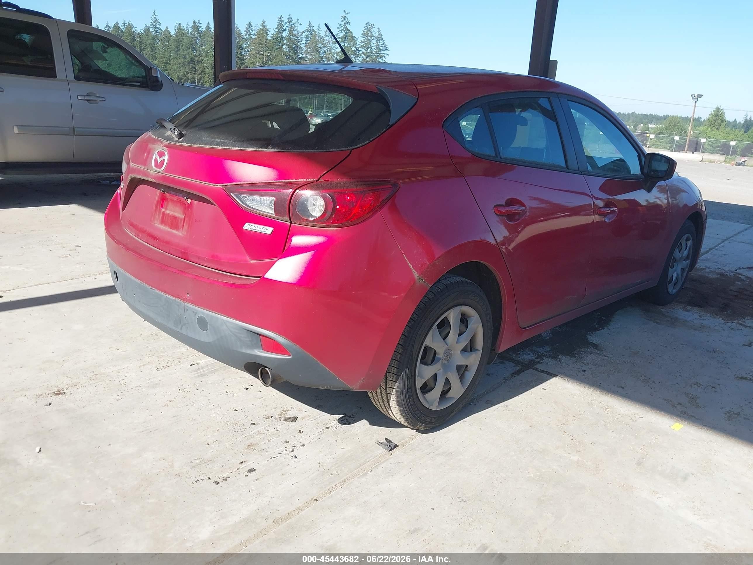 2015 Mazda Mazda3   Красный vin: JM1BM1K73F1239302