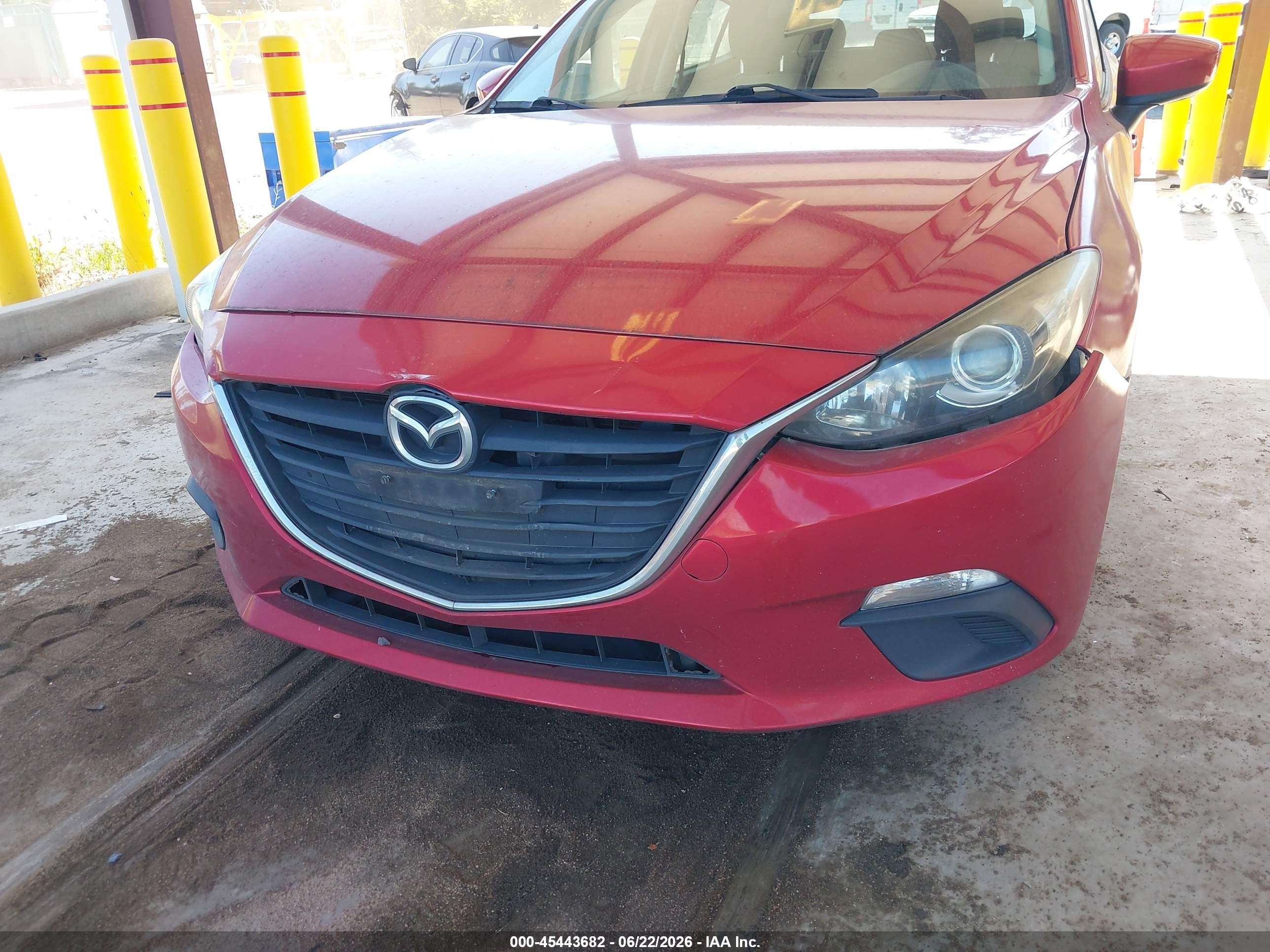 2015 Mazda Mazda3   Красный vin: JM1BM1K73F1239302