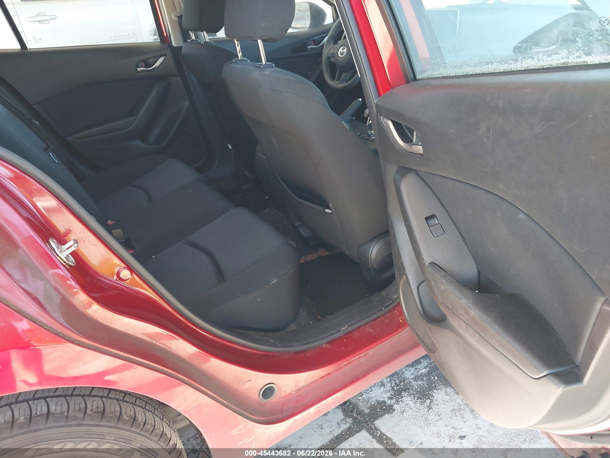 2015 Mazda Mazda3   Красный vin: JM1BM1K73F1239302