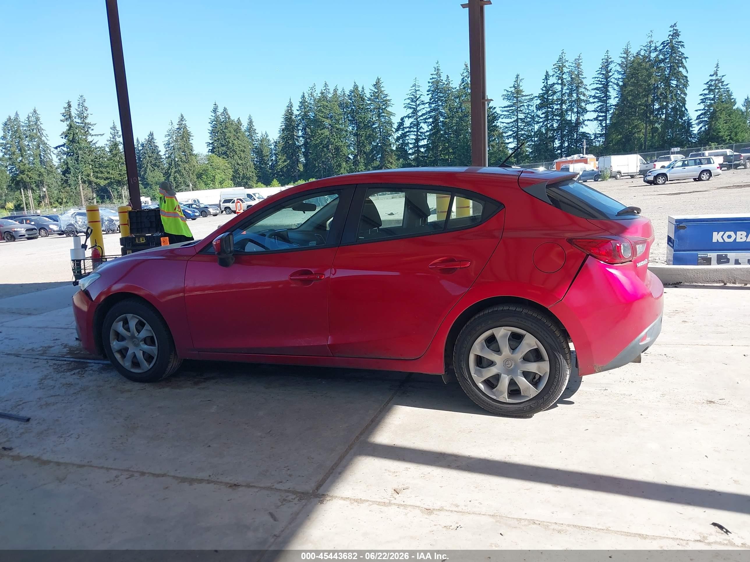 2015 Mazda Mazda3   Красный vin: JM1BM1K73F1239302