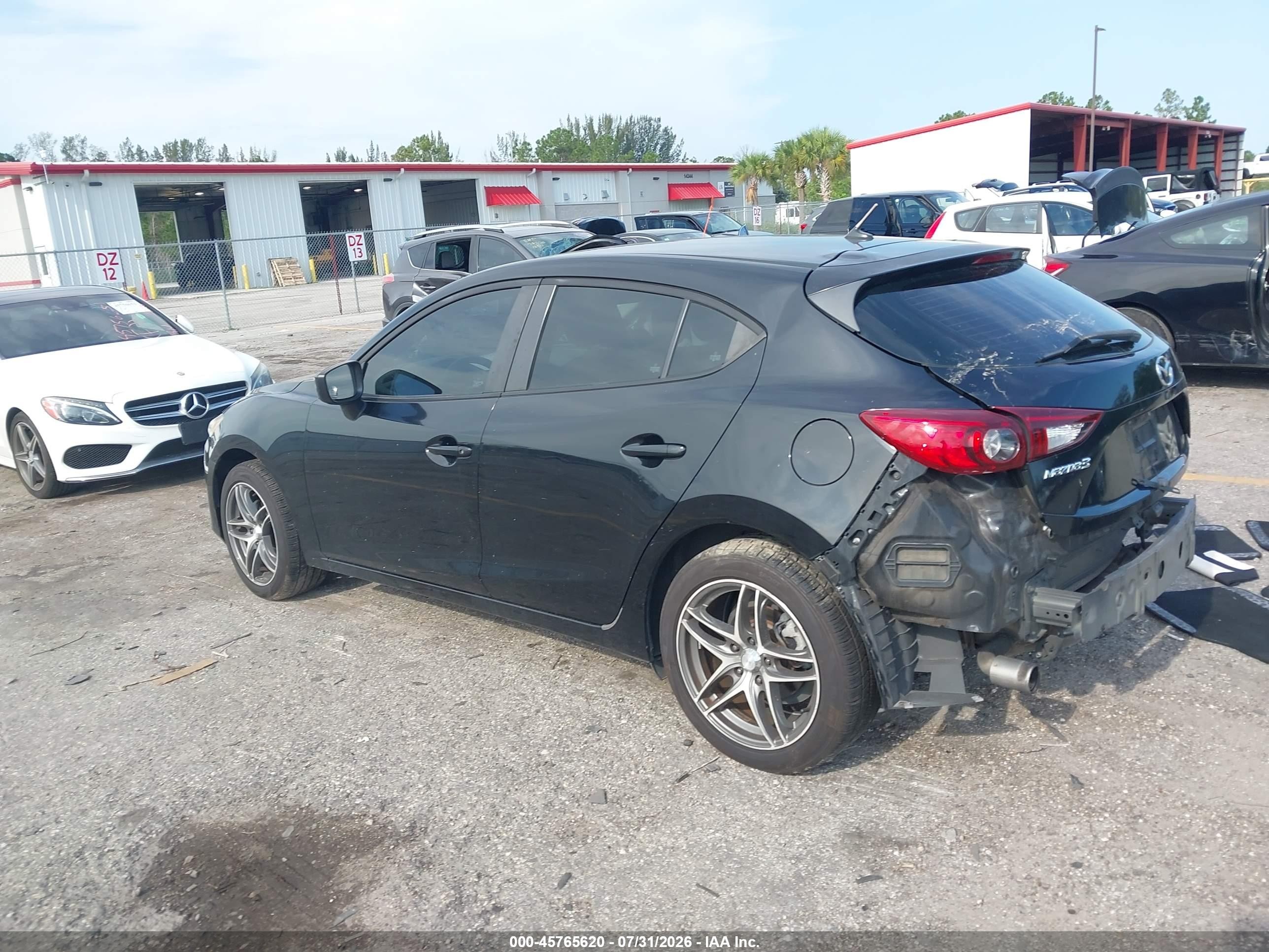 2014 Mazda Mazda3 I Sport Black vin: JM1BM1K75E1208048