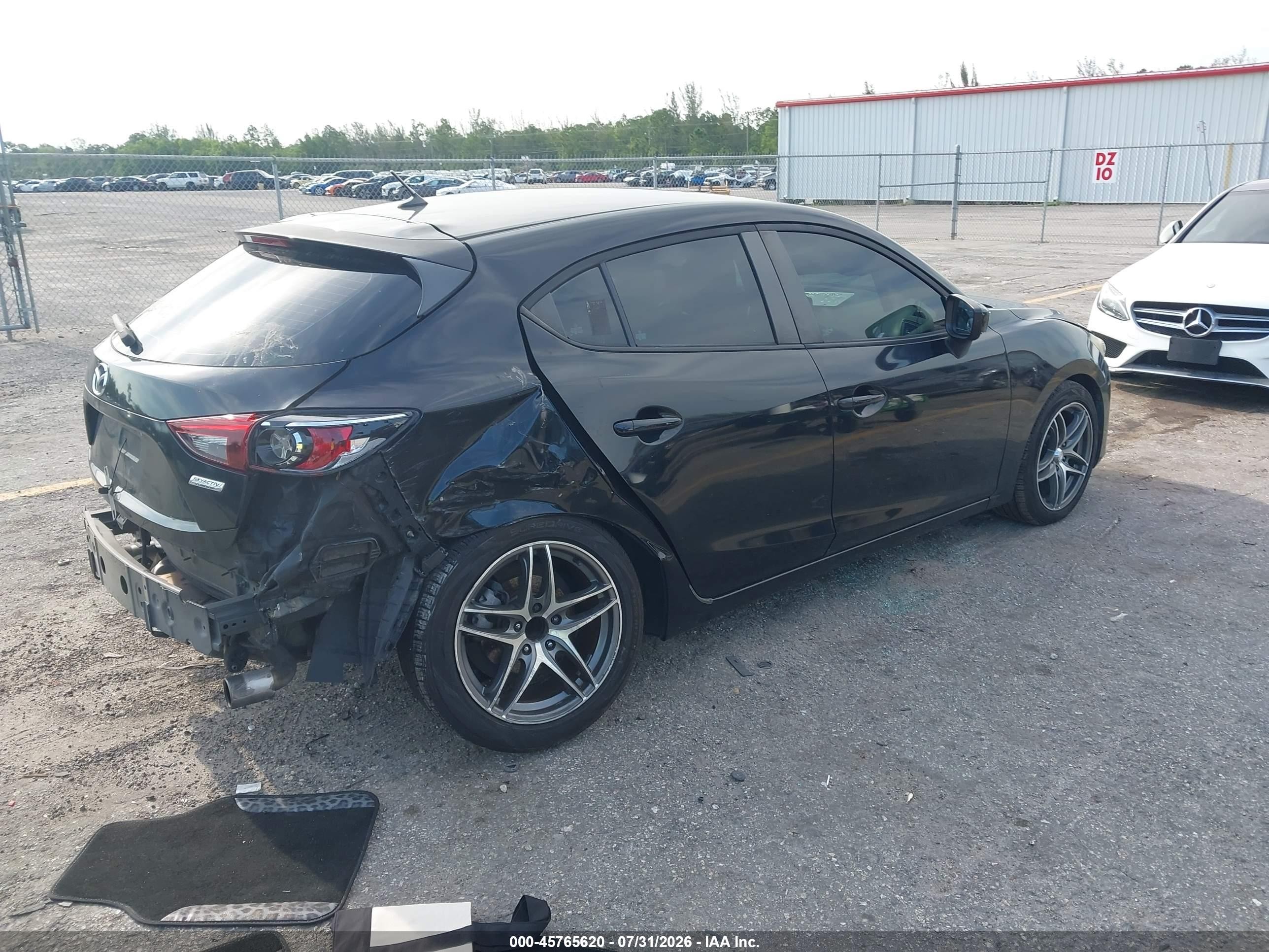 2014 Mazda Mazda3 I Sport Black vin: JM1BM1K75E1208048