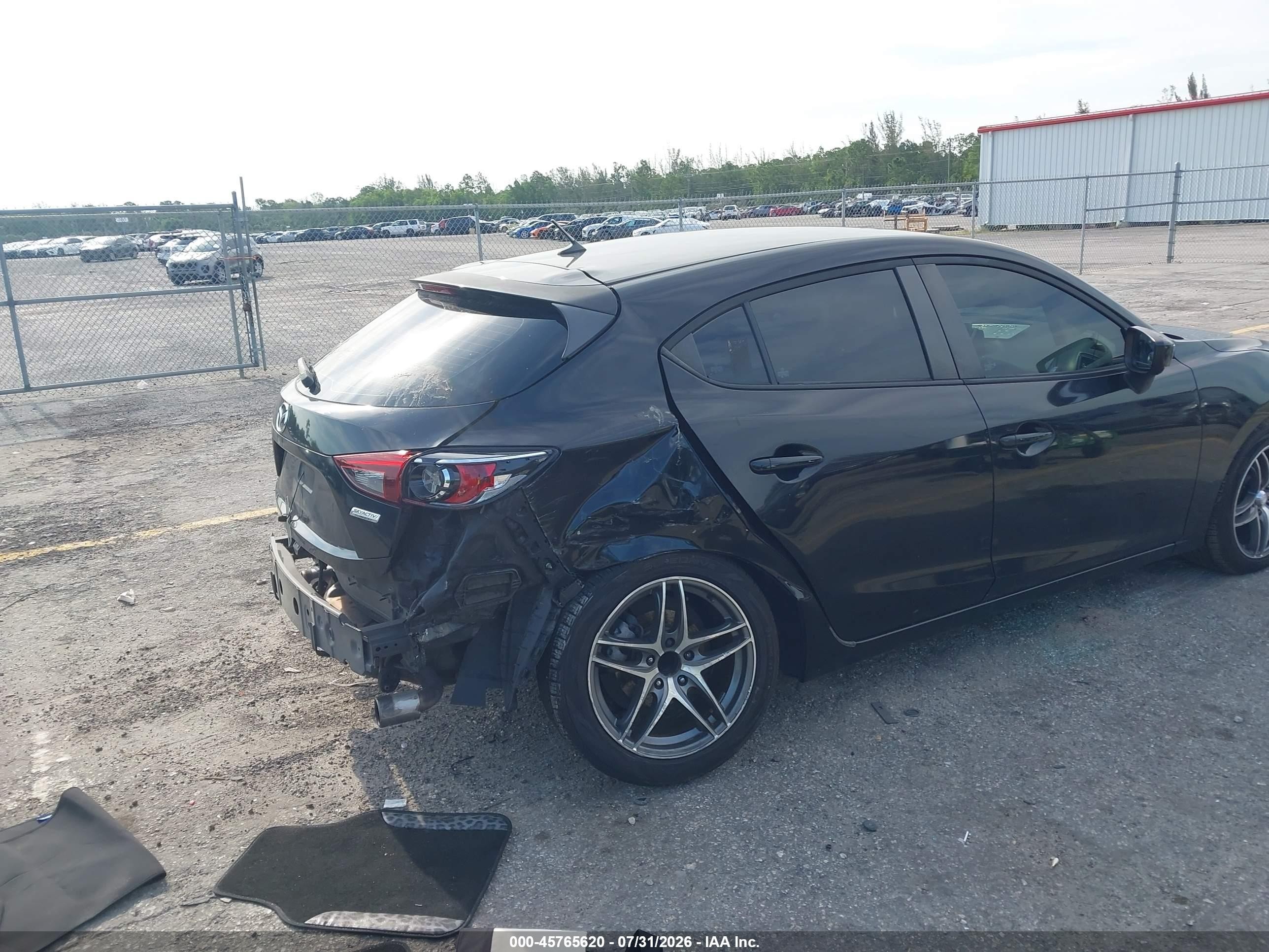 2014 Mazda Mazda3 I Sport Black vin: JM1BM1K75E1208048