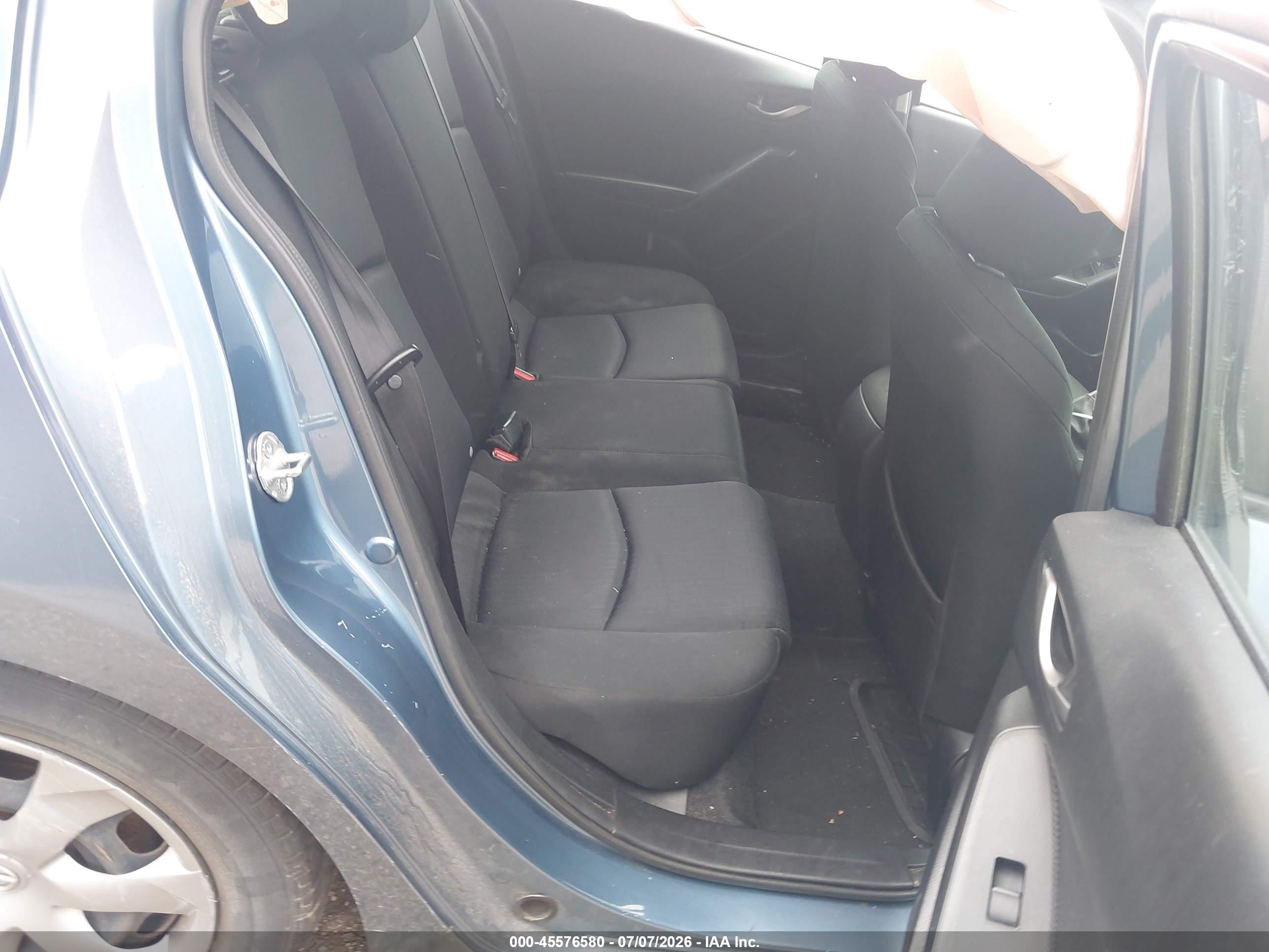 2014 Mazda Mazda3   Light Blue vin: JM1BM1K76E1133926