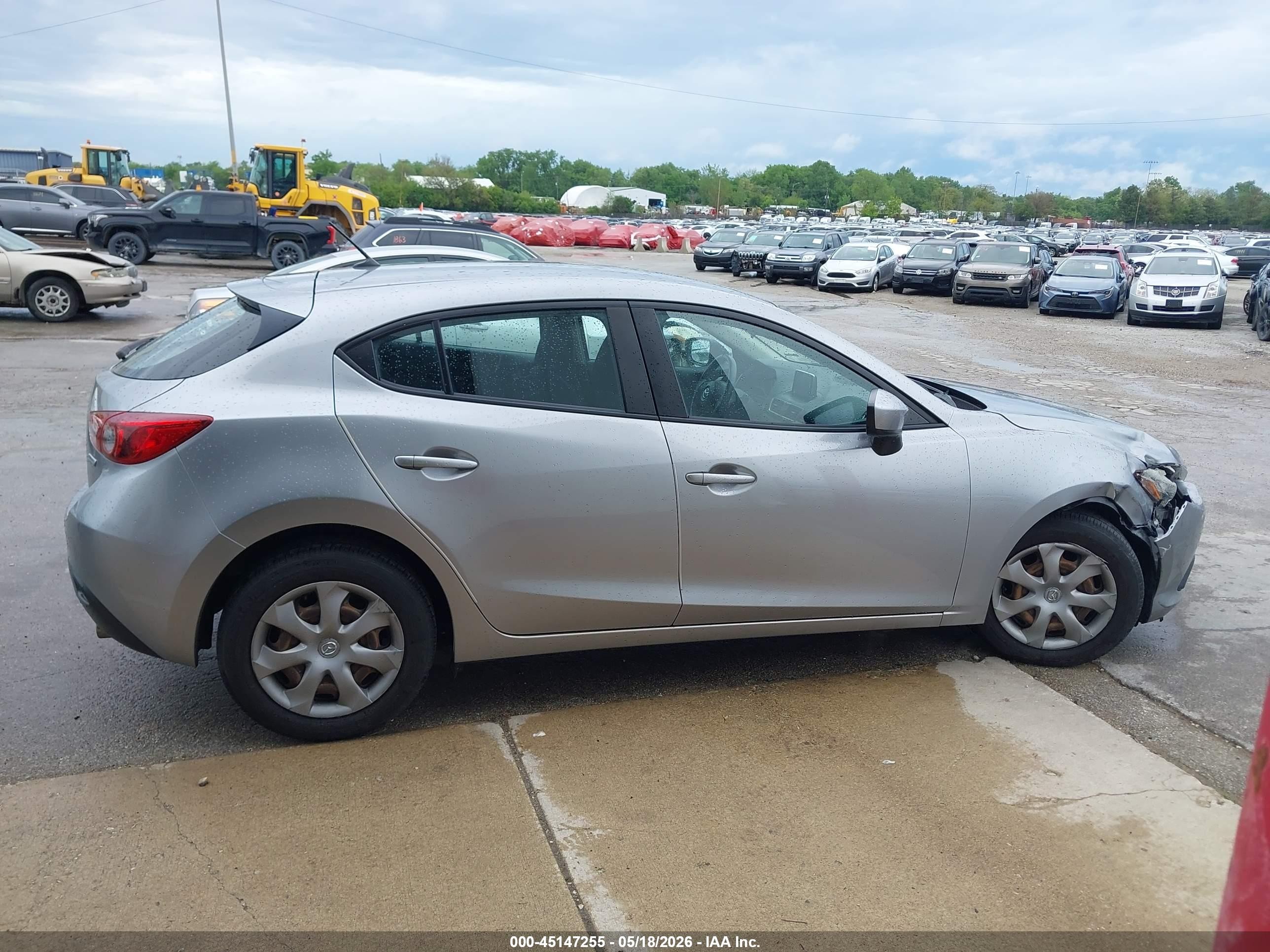 2015 Mazda Mazda3 I Sport Silver vin: JM1BM1K77F1225063