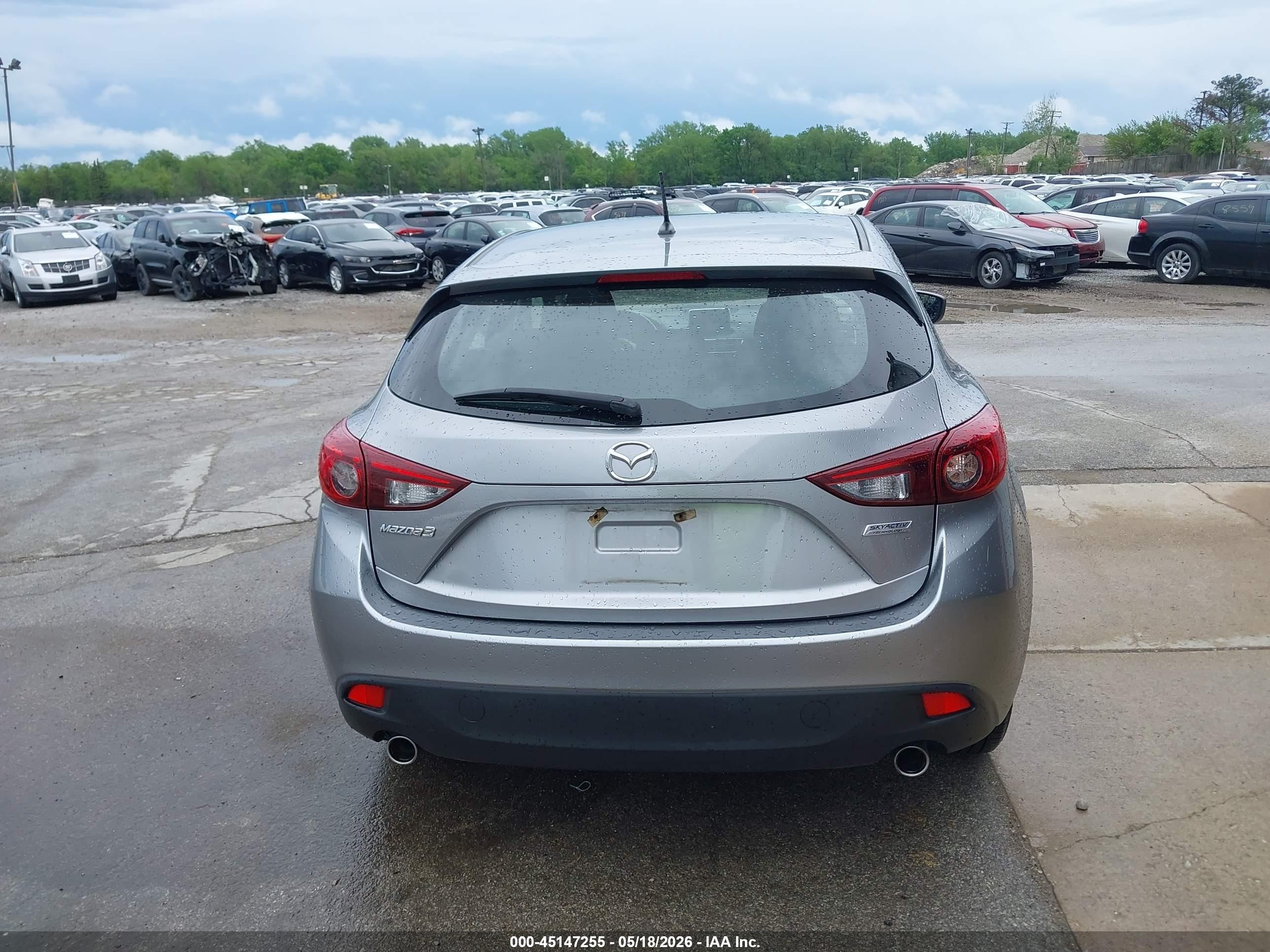 2015 Mazda Mazda3 I Sport Silver vin: JM1BM1K77F1225063