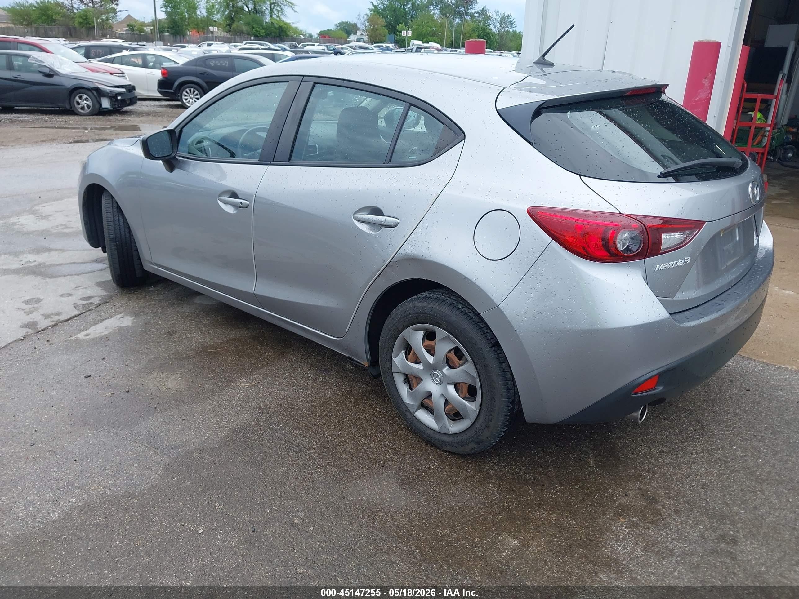 2015 Mazda Mazda3 I Sport Silver vin: JM1BM1K77F1225063