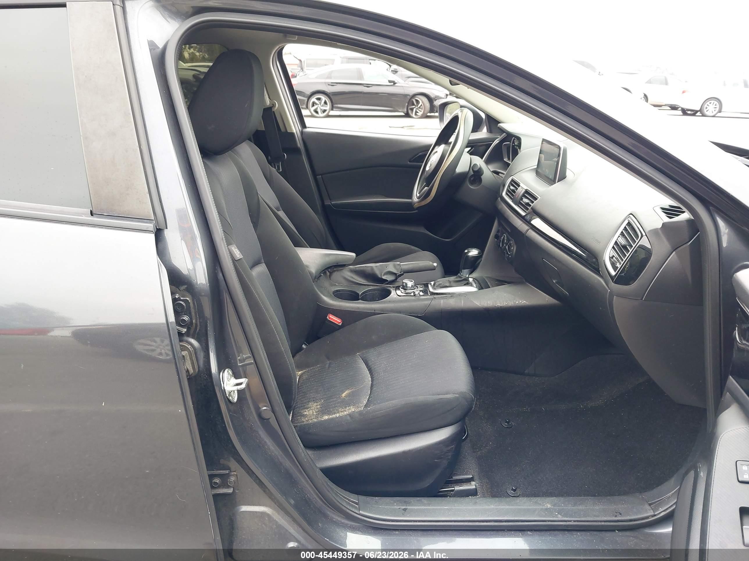 2015 Mazda Mazda3 I Sport Gray vin: JM1BM1K77F1257947
