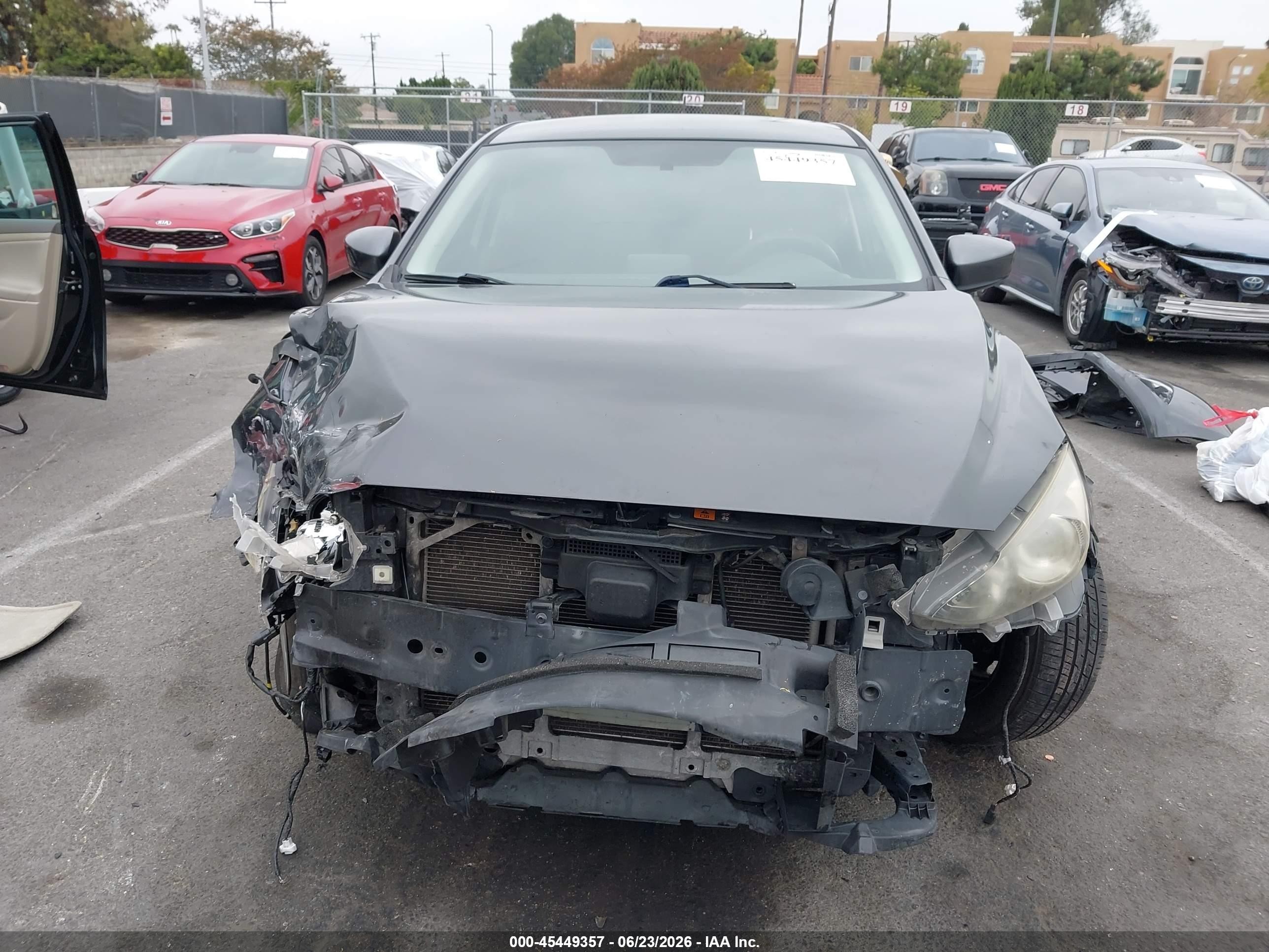 2015 Mazda Mazda3 I Sport Gray vin: JM1BM1K77F1257947