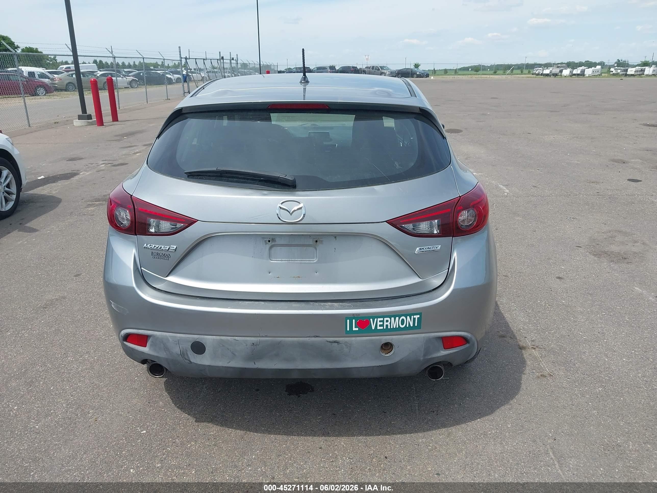 2014 Mazda Mazda3 I Sport Silver vin: JM1BM1K79E1200650