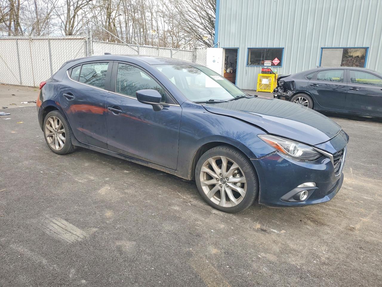 2014 Mazda 3 Touring Blue vin: JM1BM1L32E1165882