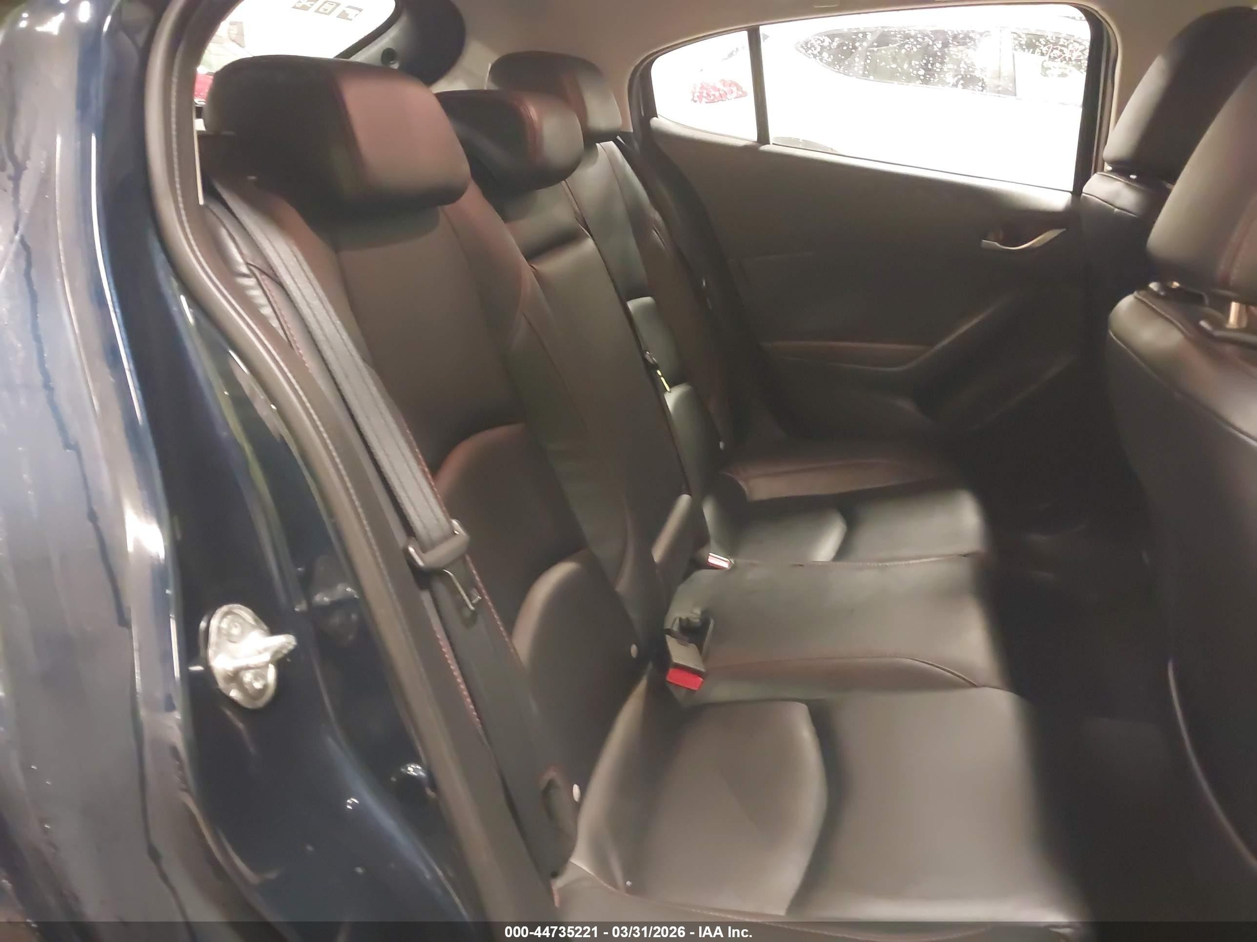 2015 Mazda Mazda3 S Touring Blue vin: JM1BM1L32F1237455