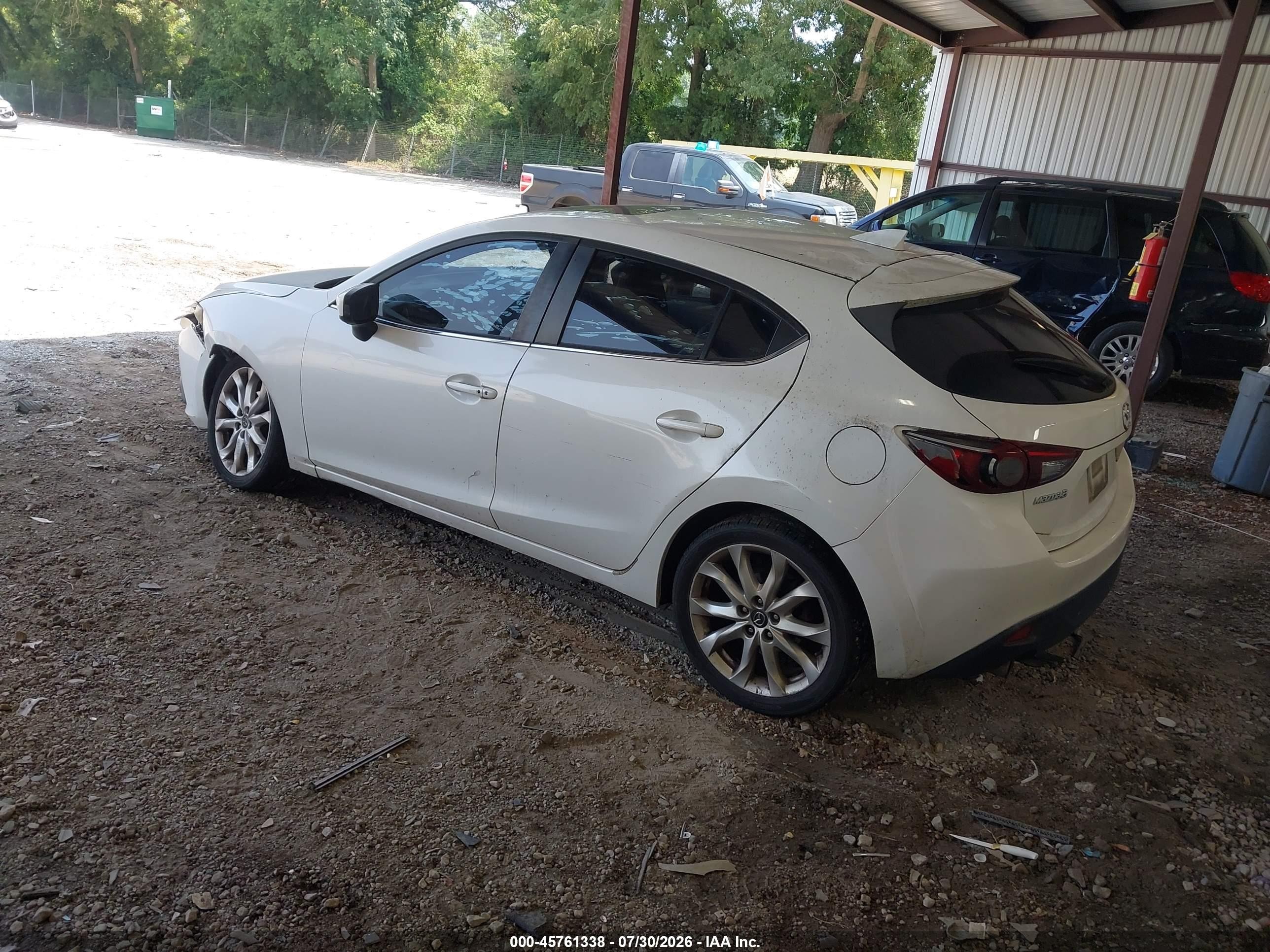 2015 Mazda Mazda3 S Touring Белый vin: JM1BM1L32F1275655