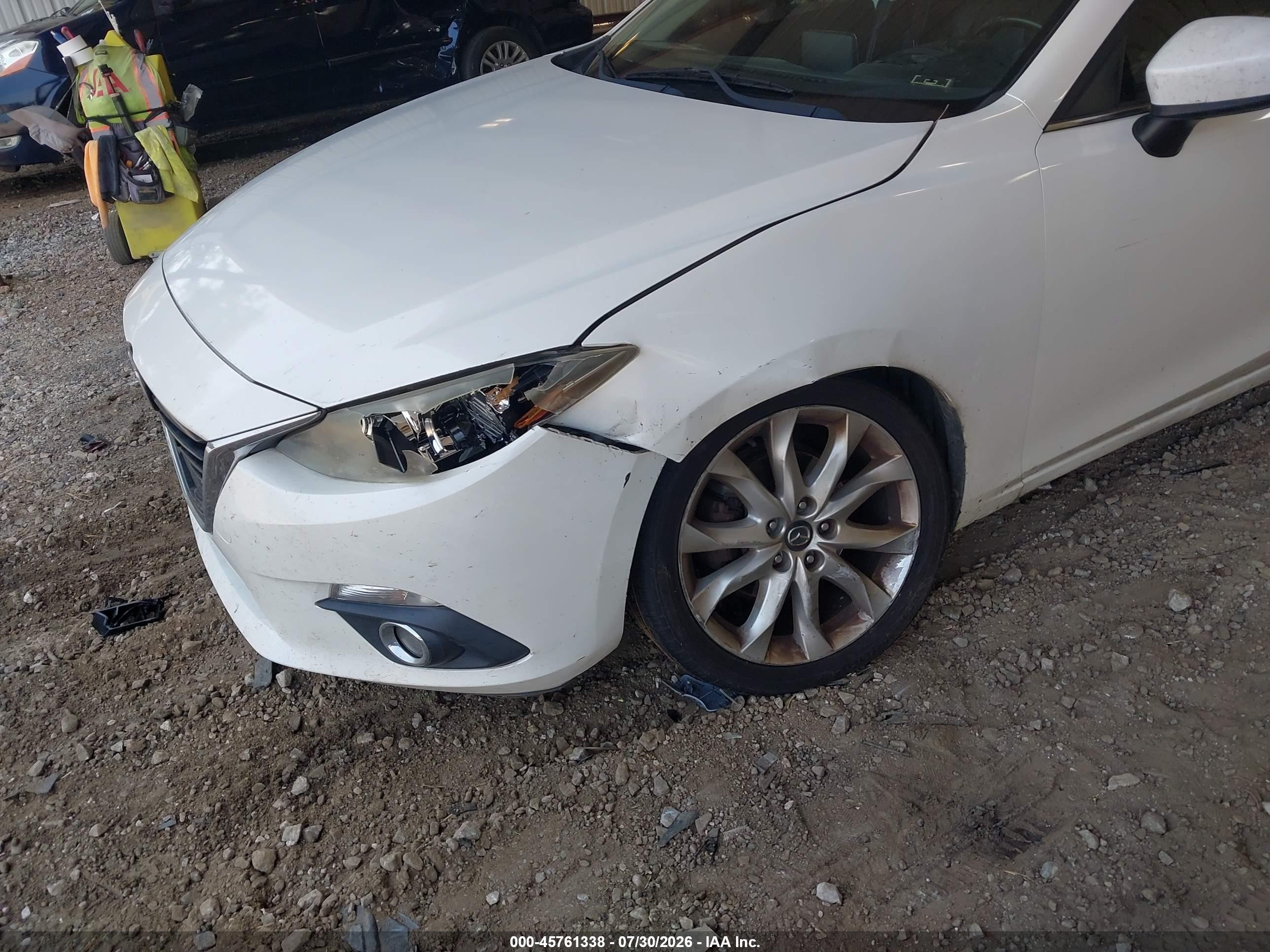 2015 Mazda Mazda3 S Touring Белый vin: JM1BM1L32F1275655