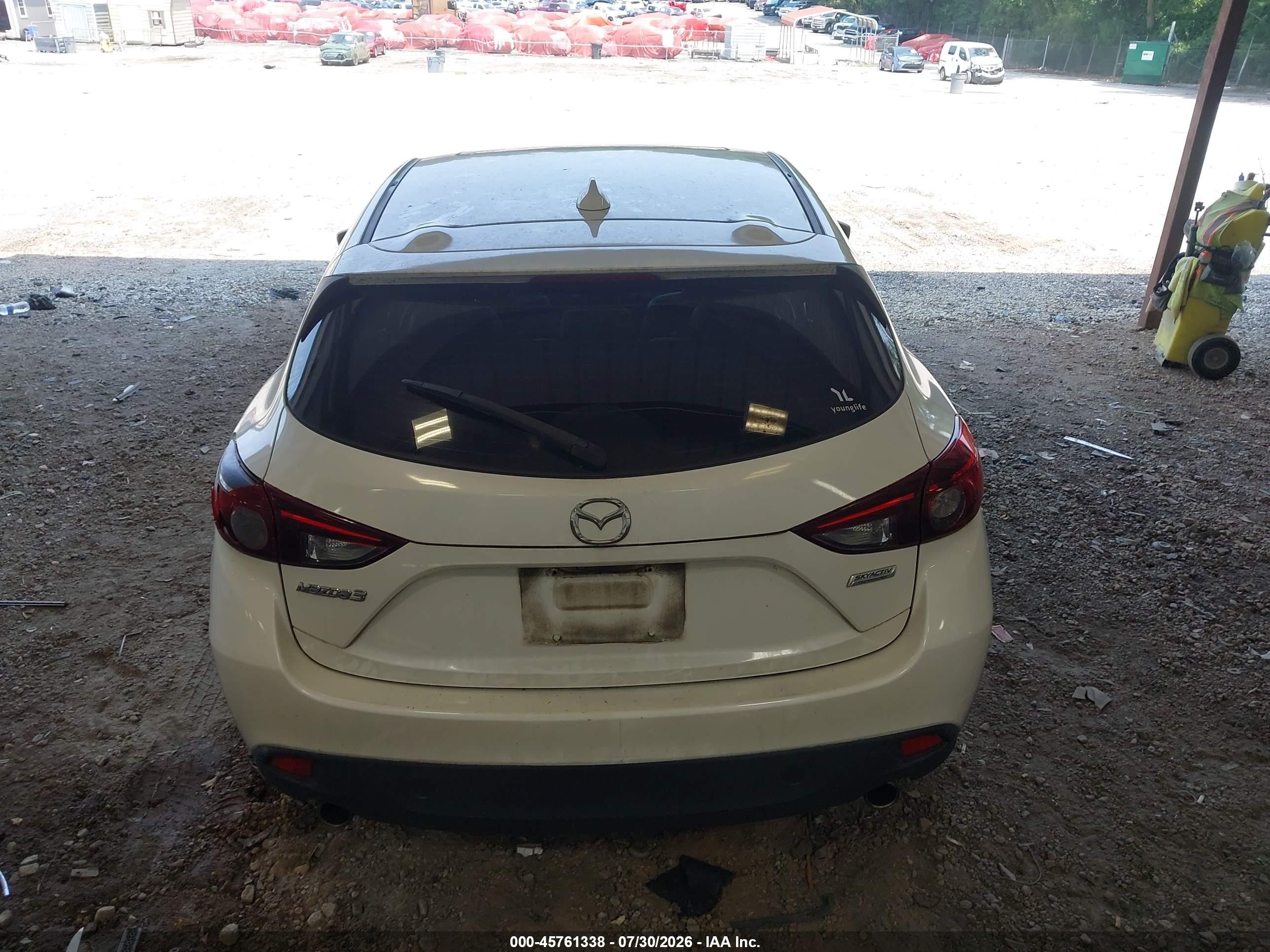 2015 Mazda Mazda3 S Touring Белый vin: JM1BM1L32F1275655