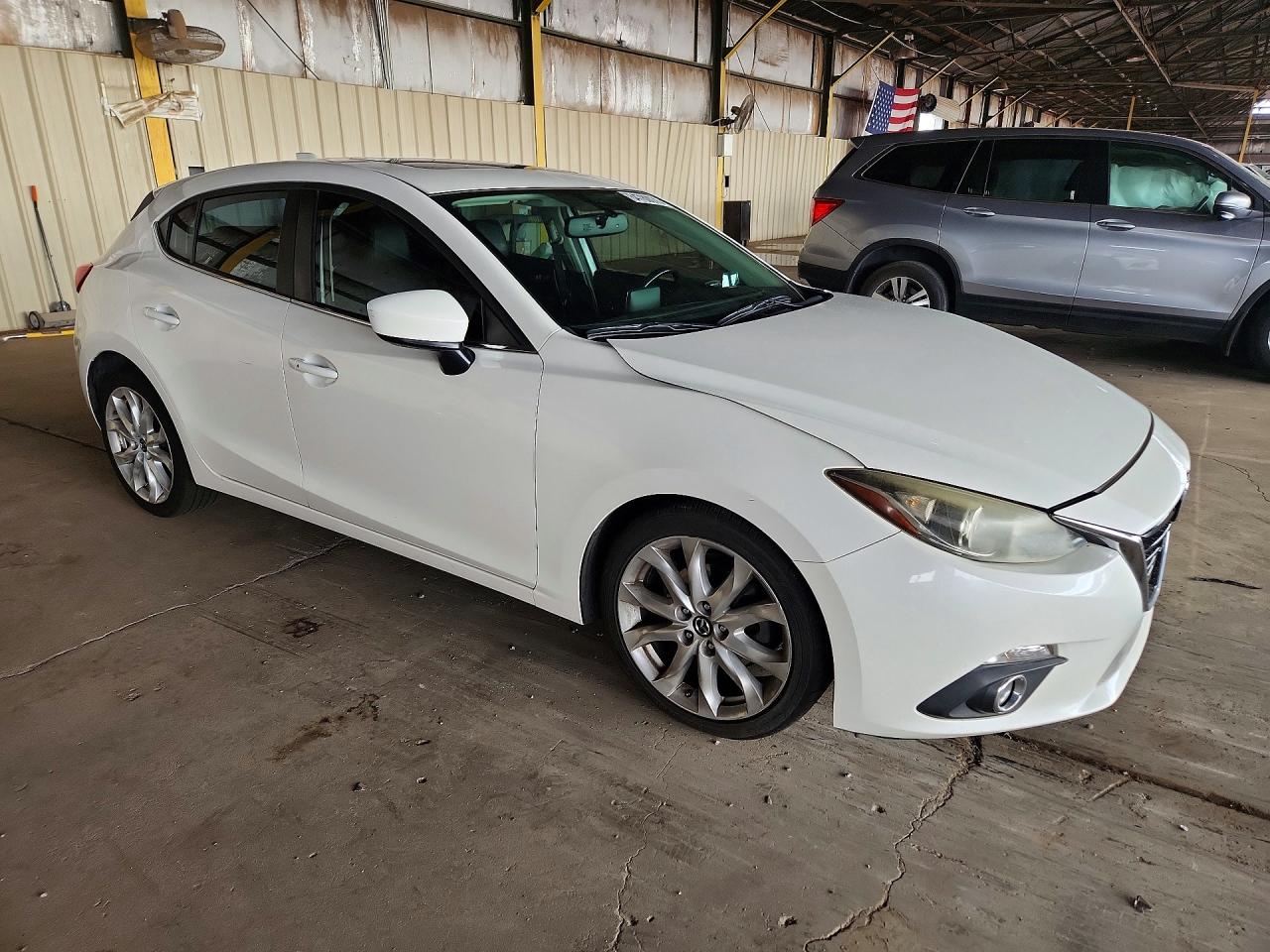 2015 Mazda 3 Touring Белый vin: JM1BM1L34F1262891