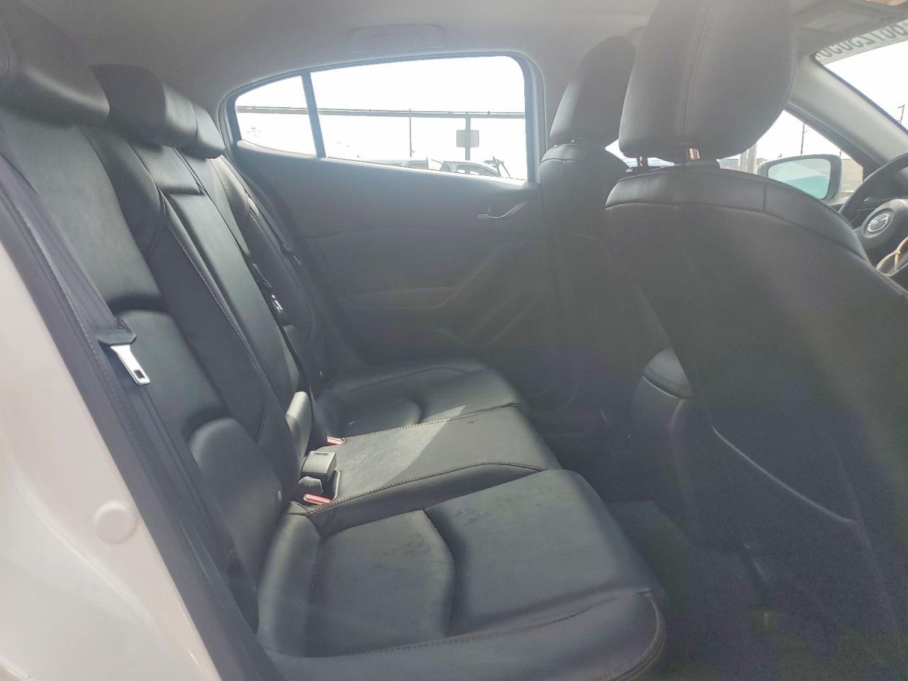 2015 Mazda 3 Touring Белый vin: JM1BM1L35F1267324