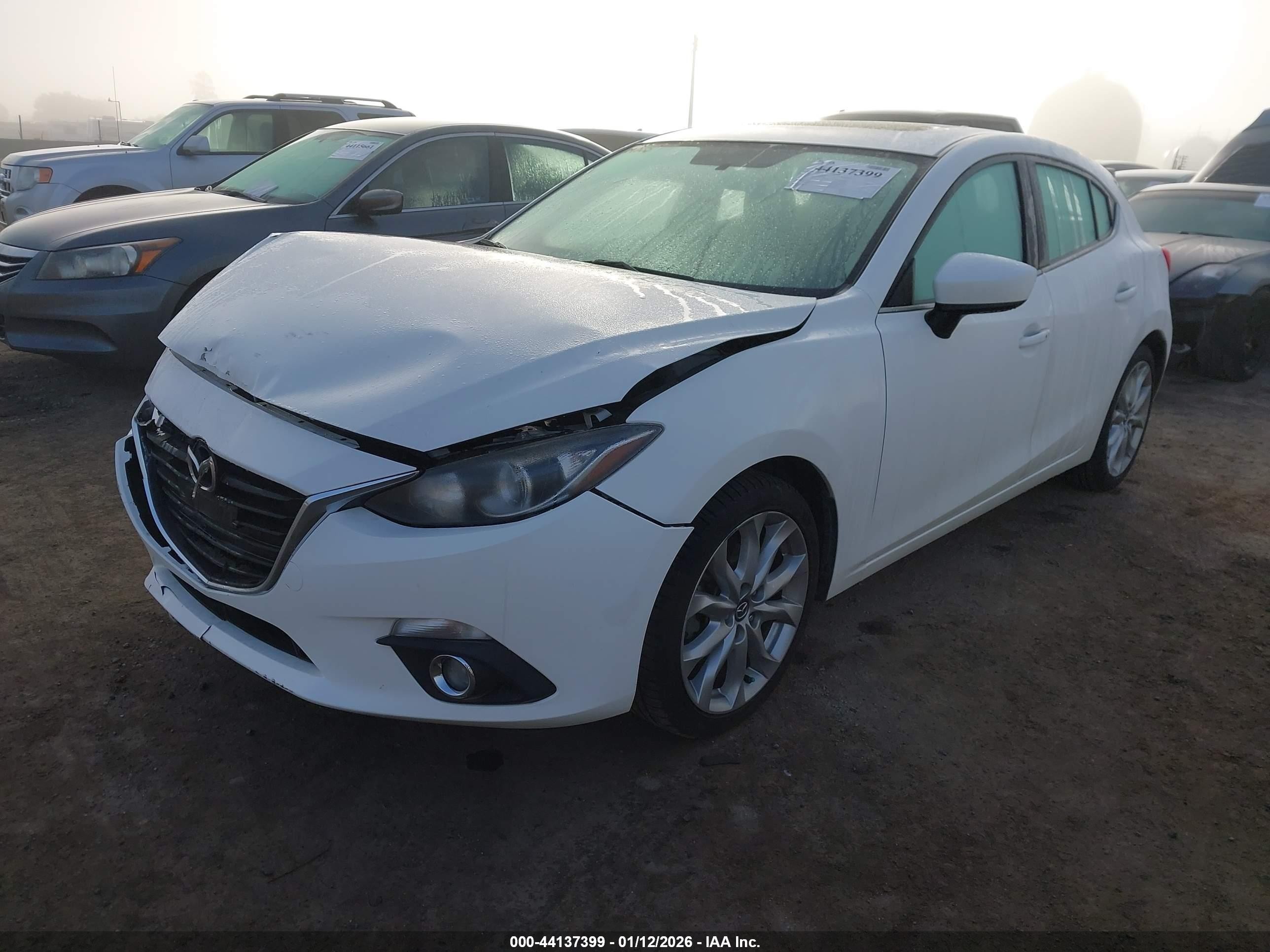 2015 Mazda Mazda3 S Touring White vin: JM1BM1L38F1270718