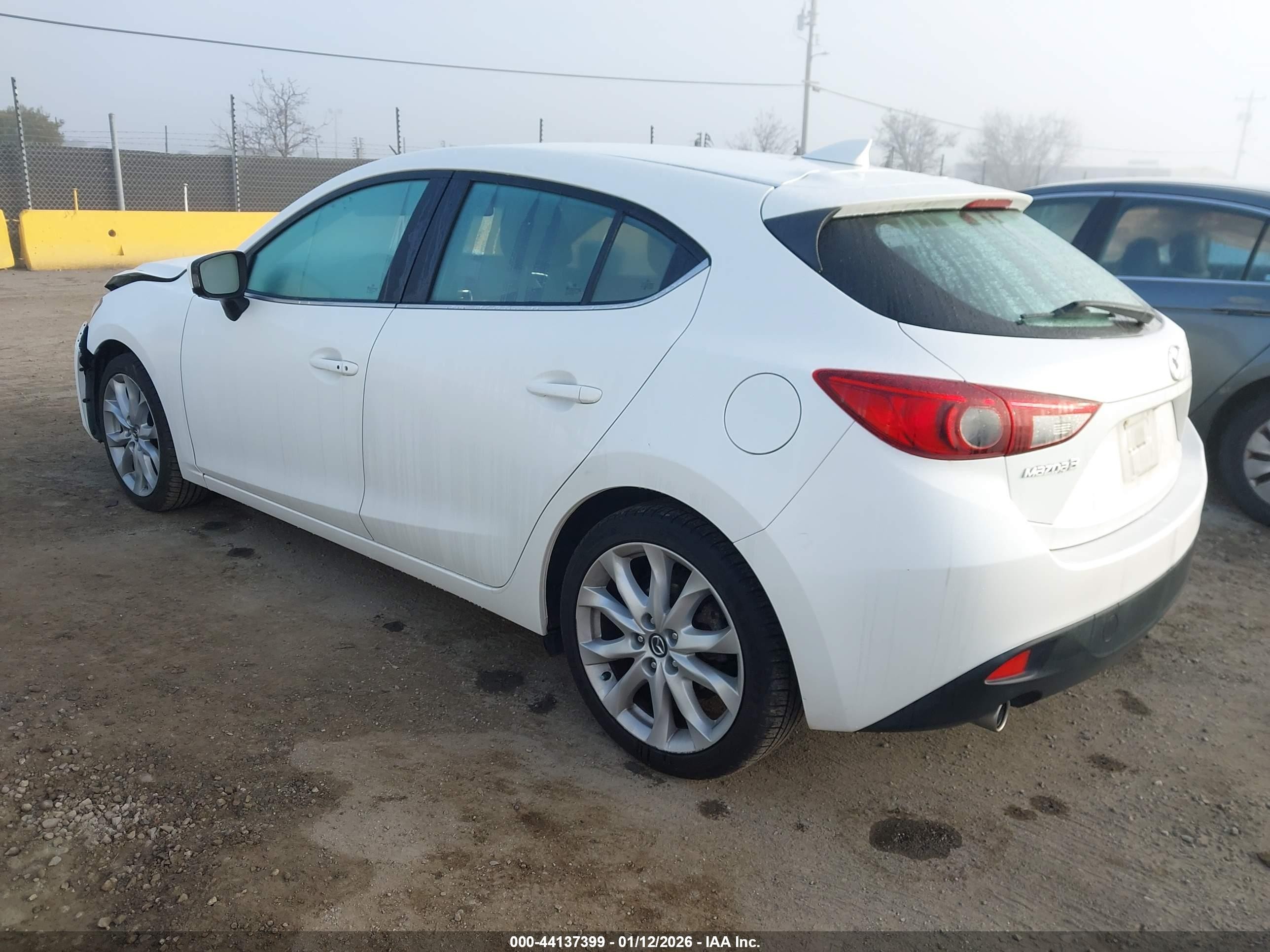 2015 Mazda Mazda3 S Touring White vin: JM1BM1L38F1270718