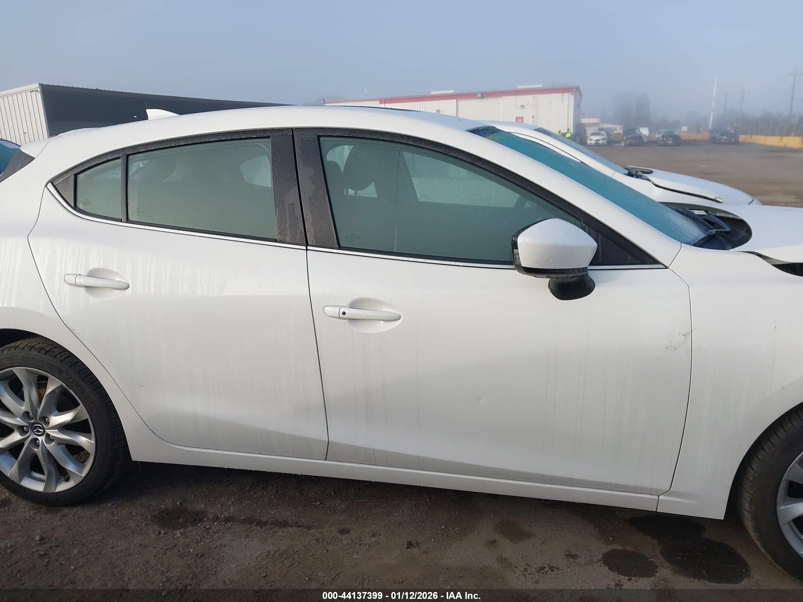 2015 Mazda Mazda3 S Touring White vin: JM1BM1L38F1270718