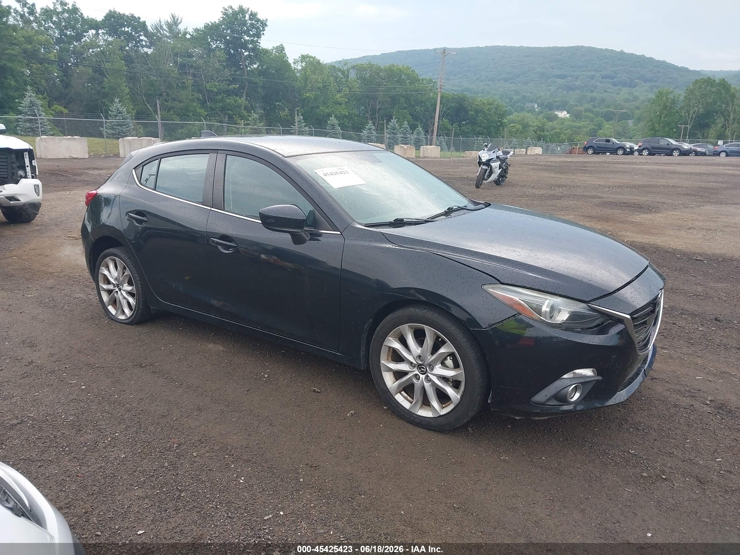 2014 Mazda Mazda3 S Touring Black vin: JM1BM1L39E1168634