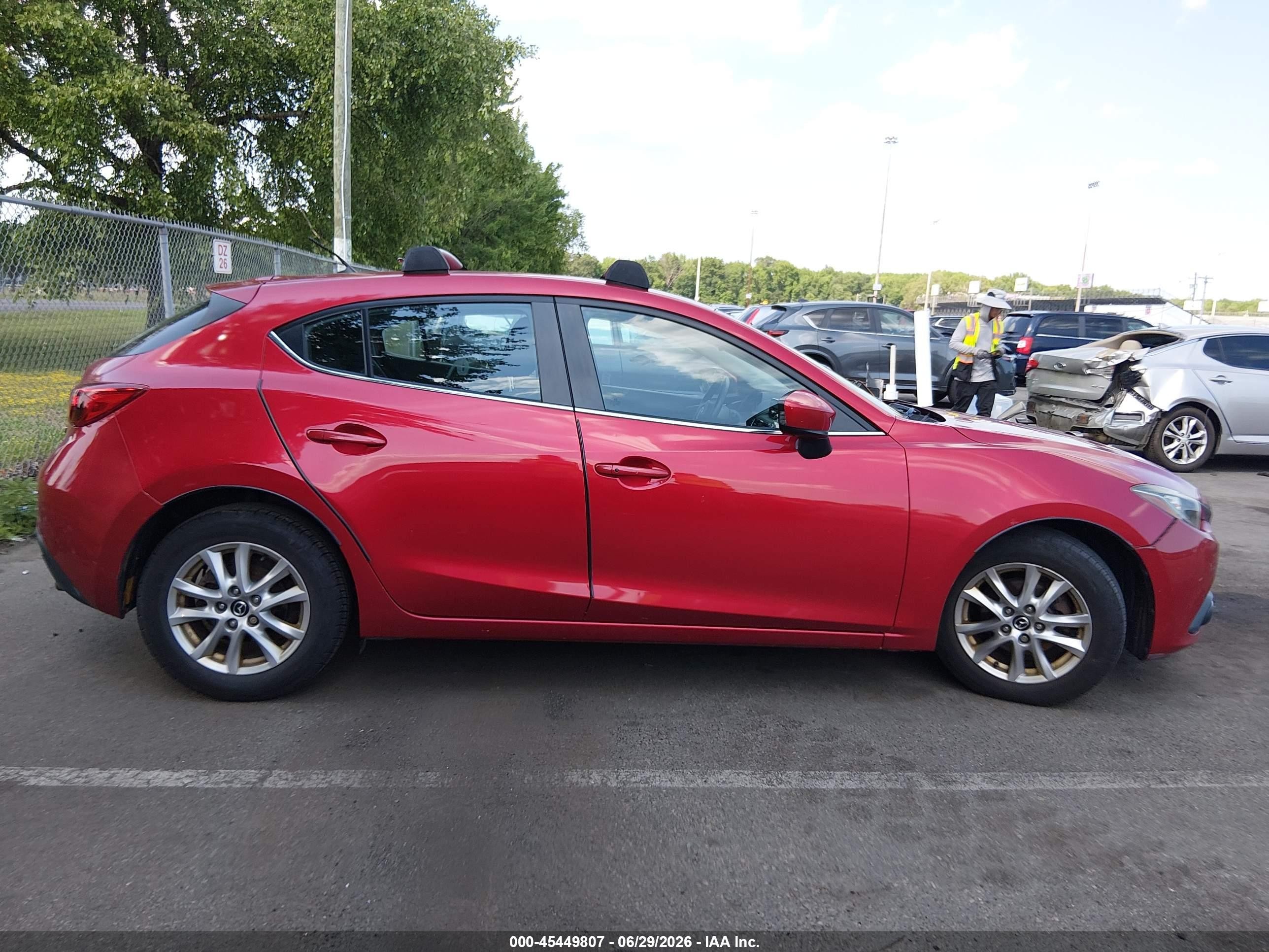 2014 Mazda Mazda3 I Touring Красный vin: JM1BM1L70E1135962