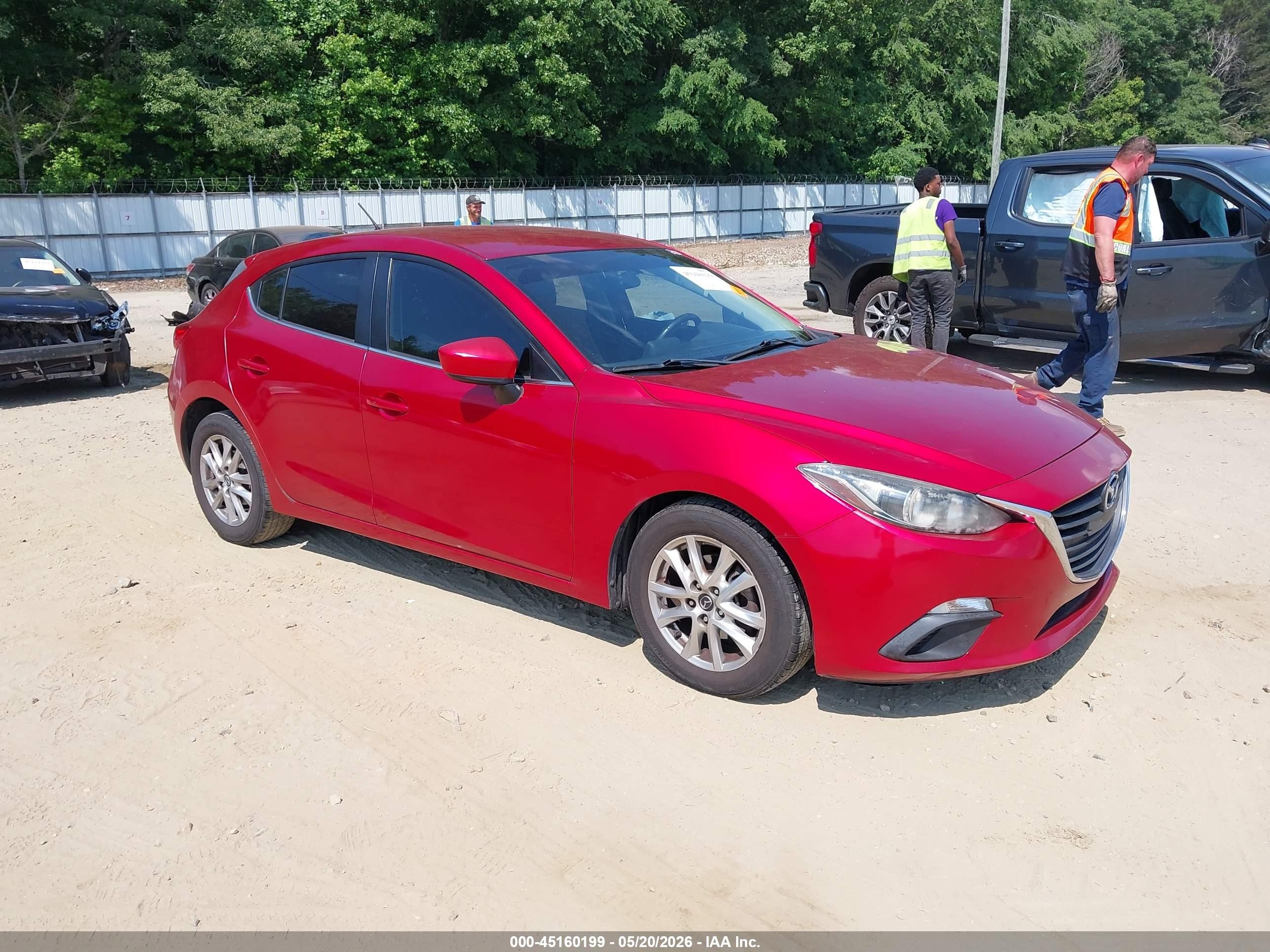 2014 Mazda Mazda3 I Touring Red vin: JM1BM1L70E1205783