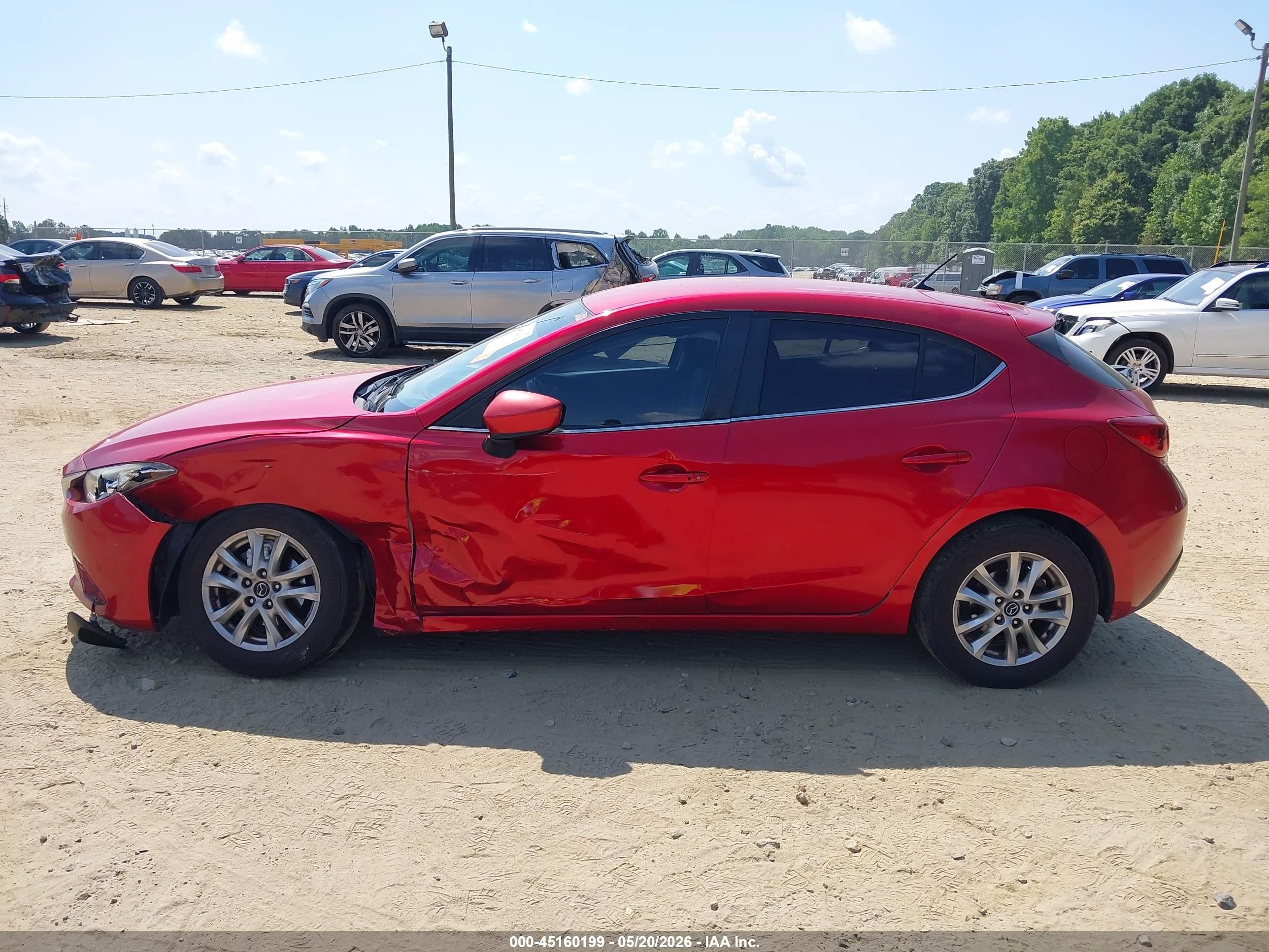 2014 Mazda Mazda3 I Touring Red vin: JM1BM1L70E1205783