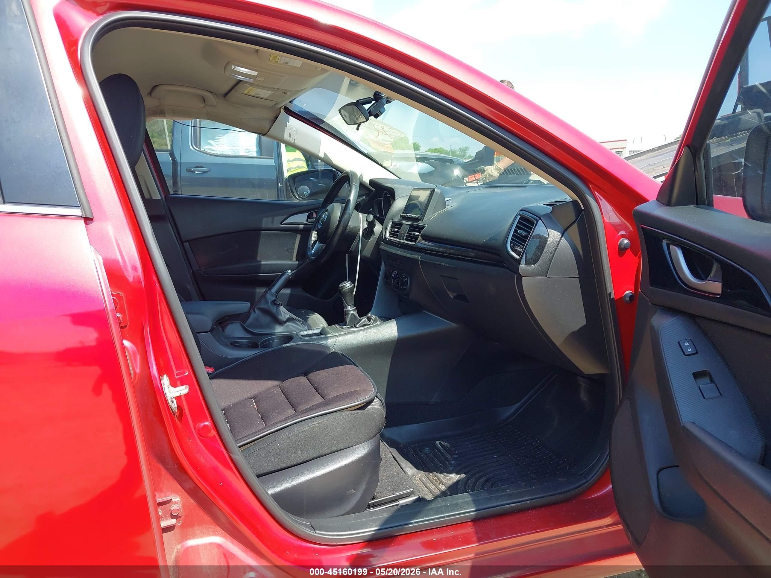 2014 Mazda Mazda3 I Touring Red vin: JM1BM1L70E1205783
