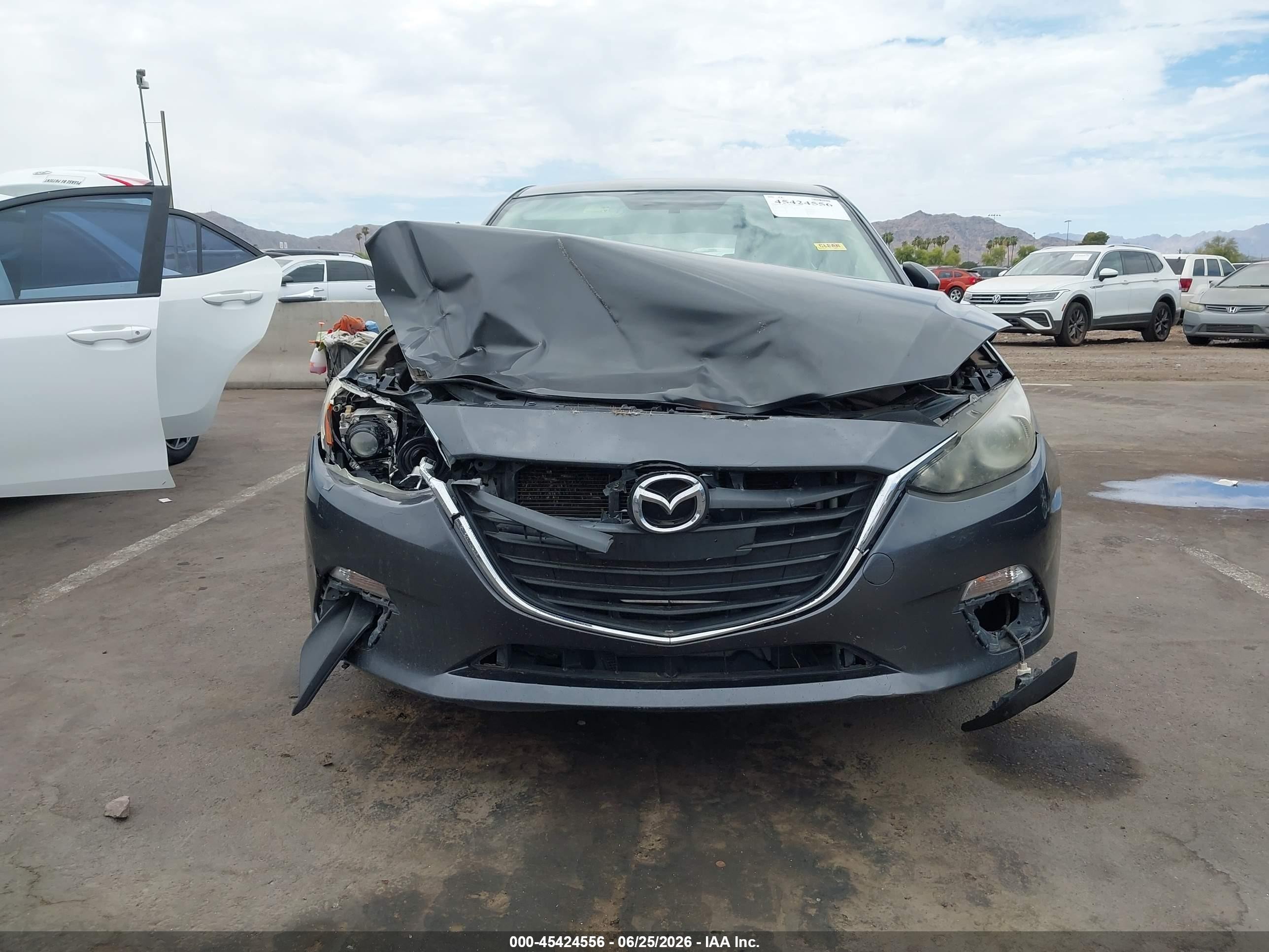 2014 Mazda Mazda3 I Touring Gray vin: JM1BM1L72E1110626