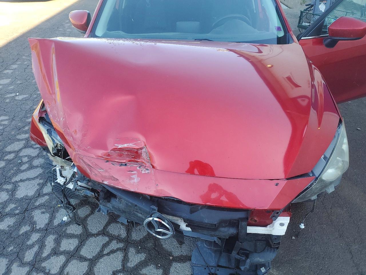 2014 Mazda 3 Touring Red vin: JM1BM1L72E1142170