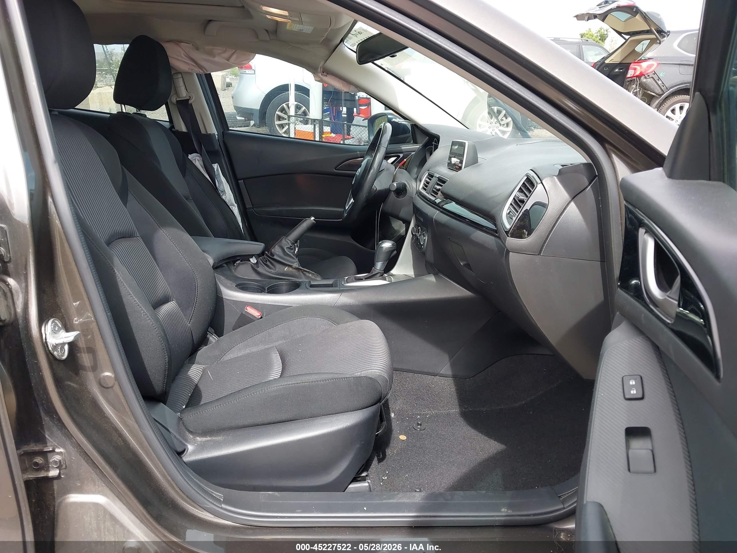 2014 Mazda Mazda3 I Touring Gray vin: JM1BM1L72E1161091