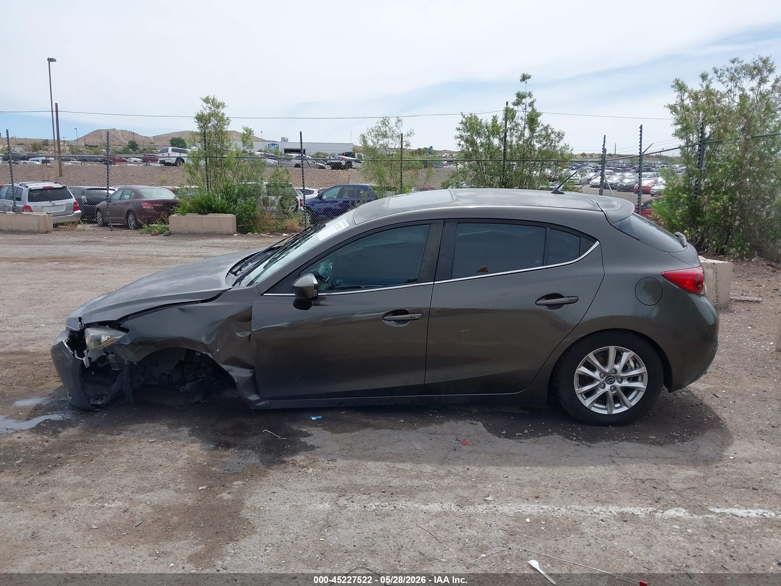 2014 Mazda Mazda3 I Touring Gray vin: JM1BM1L72E1161091