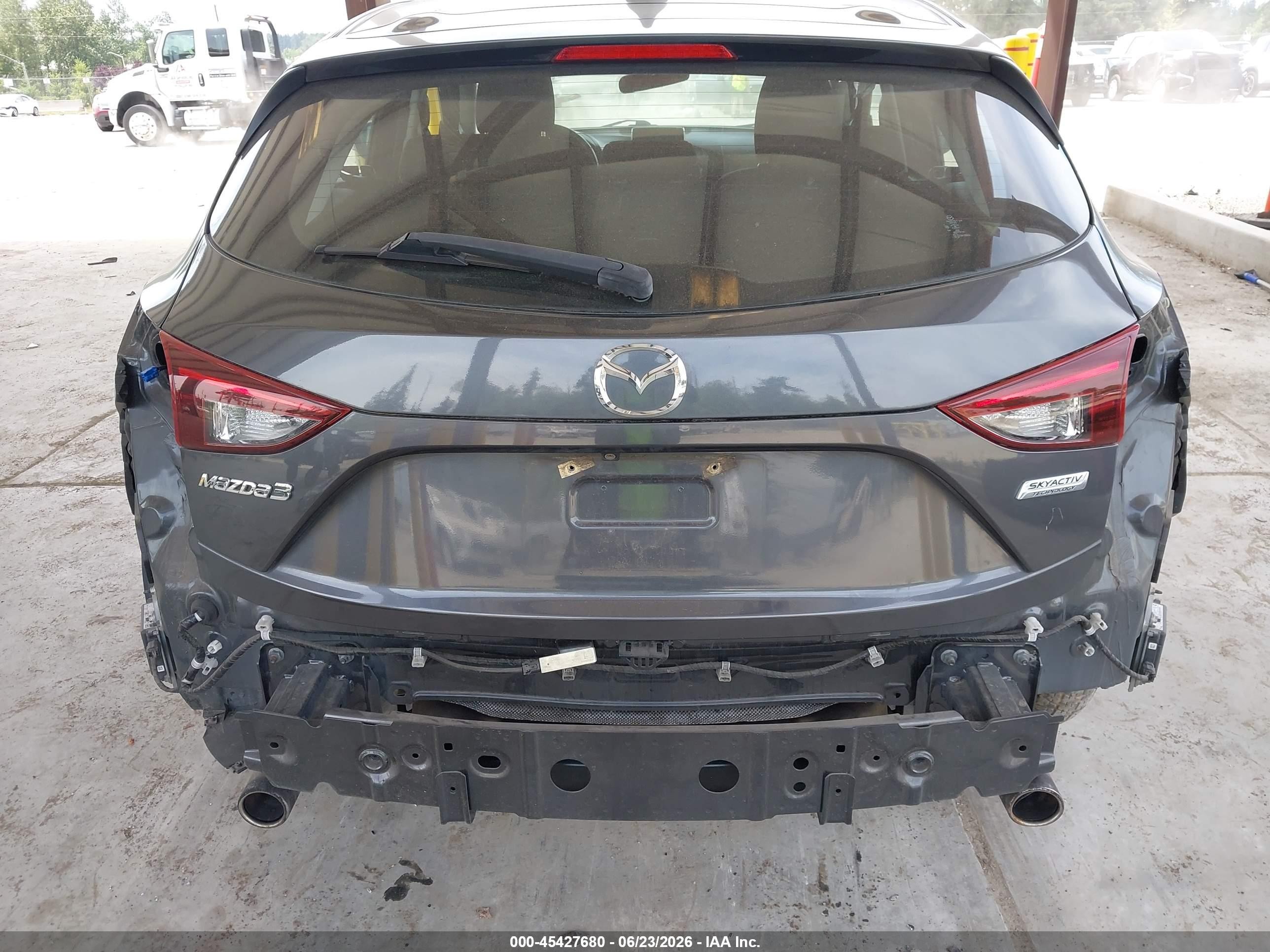 2015 Mazda Mazda3 I Touring Gray vin: JM1BM1L72F1223994