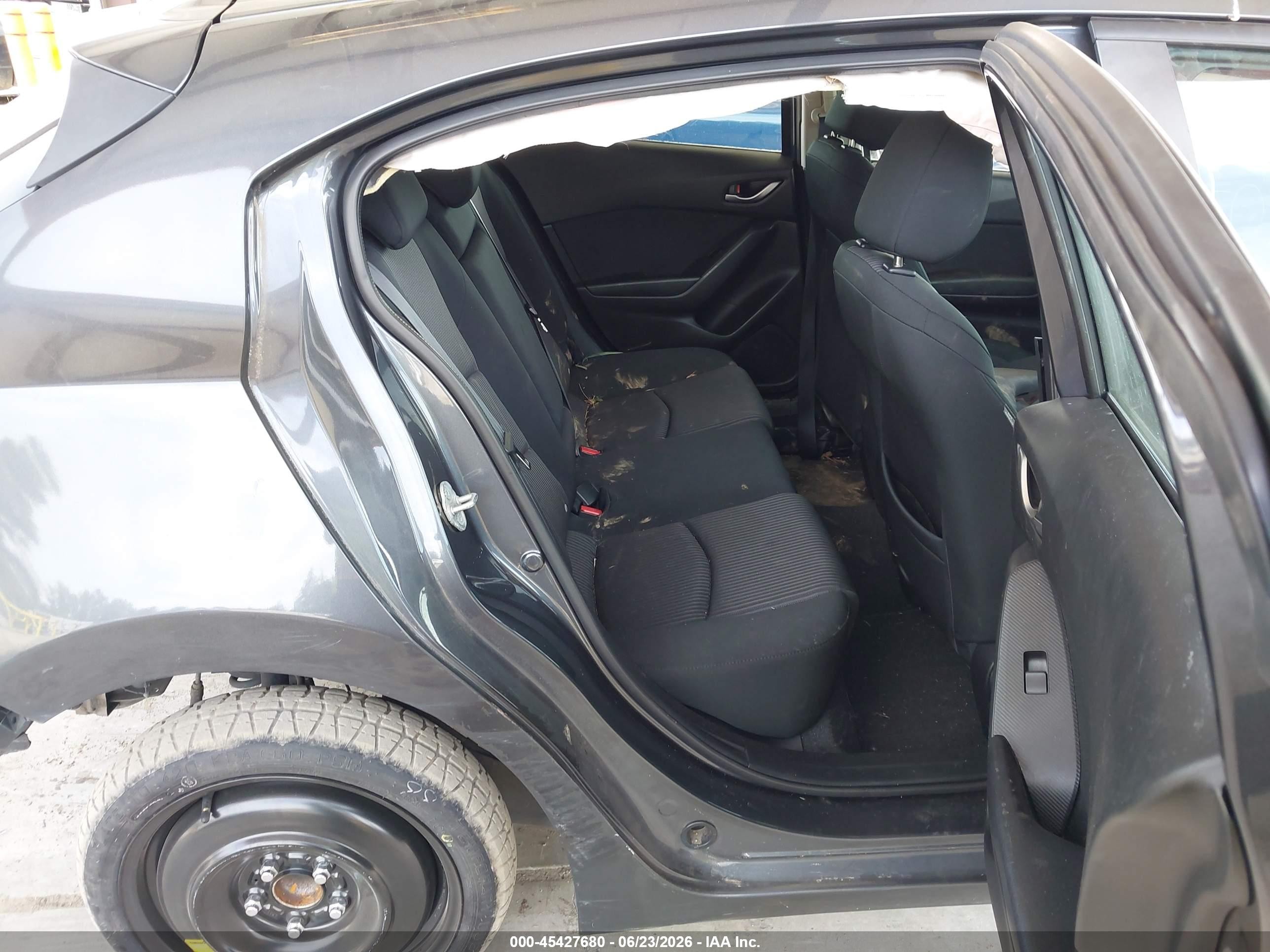2015 Mazda Mazda3 I Touring Gray vin: JM1BM1L72F1223994