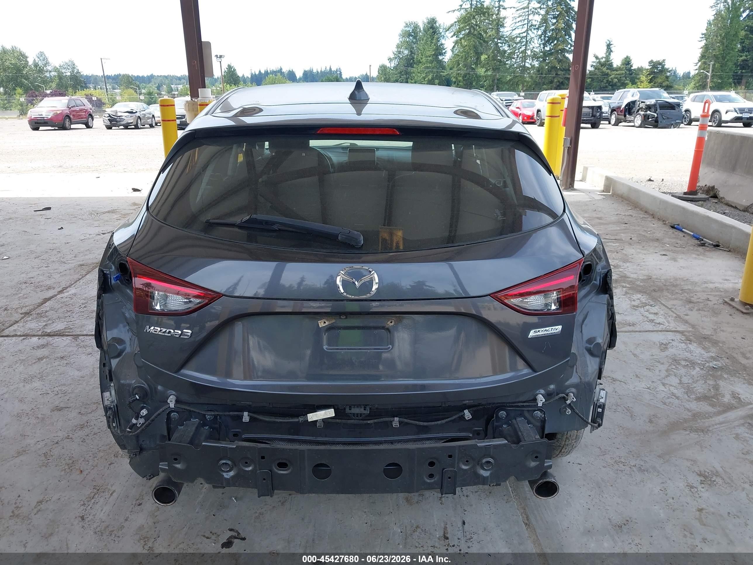 2015 Mazda Mazda3 I Touring Gray vin: JM1BM1L72F1223994