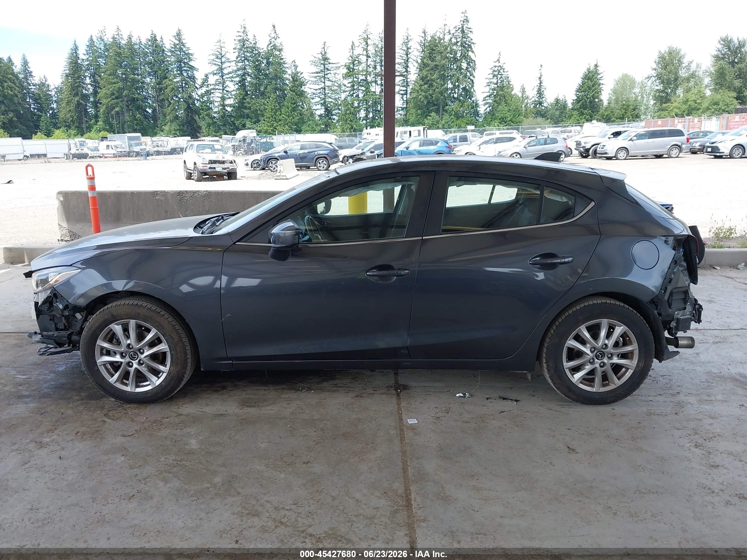 2015 Mazda Mazda3 I Touring Gray vin: JM1BM1L72F1223994