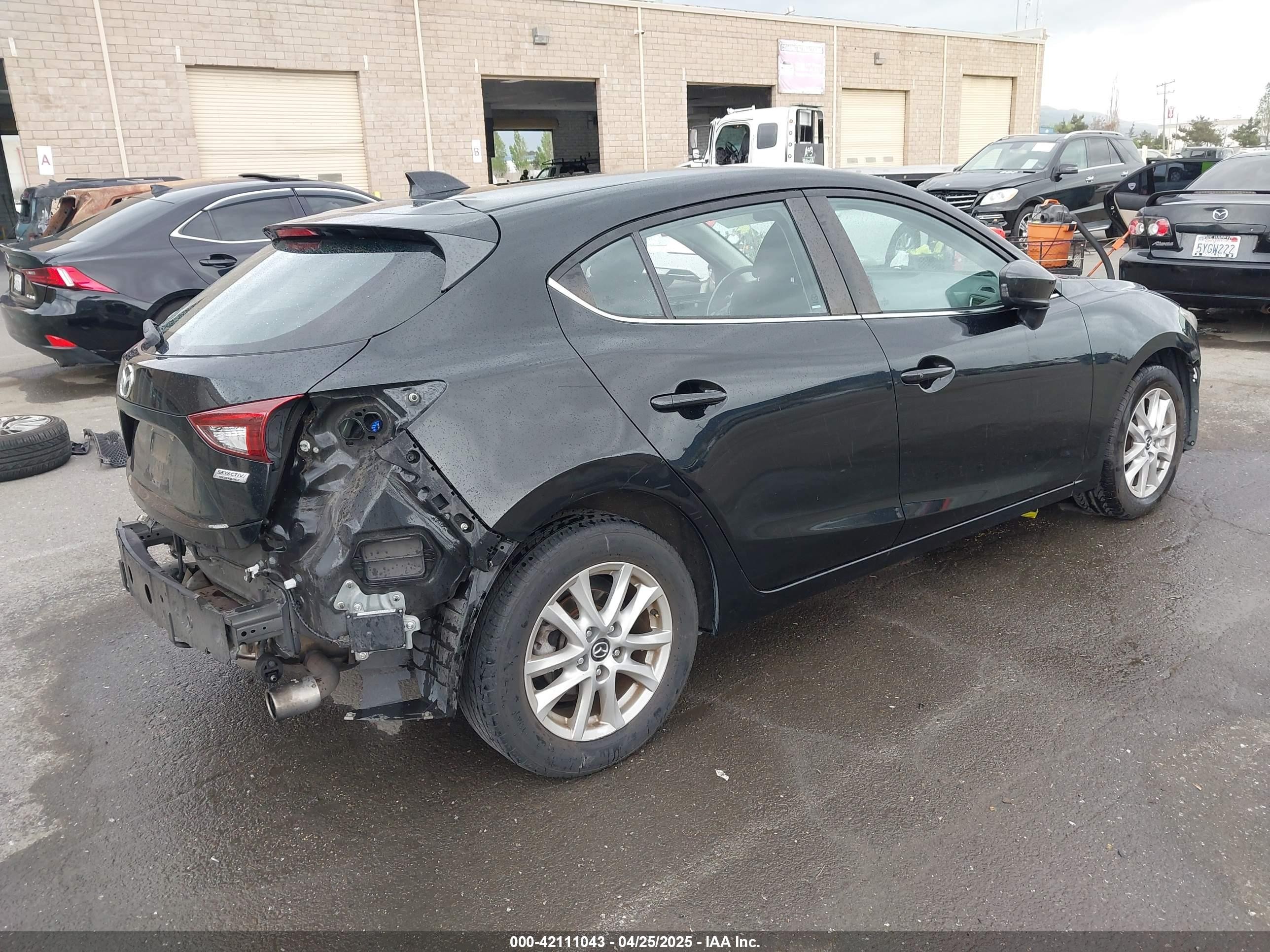 2014 Mazda Mazda3 I Touring Black vin: JM1BM1L73E1172987
