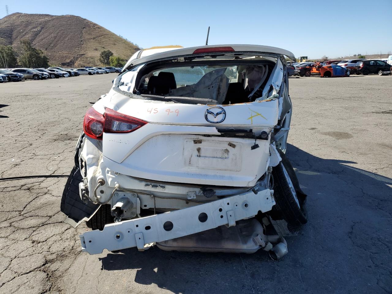 2015 Mazda 3 Touring White vin: JM1BM1L73F1254381
