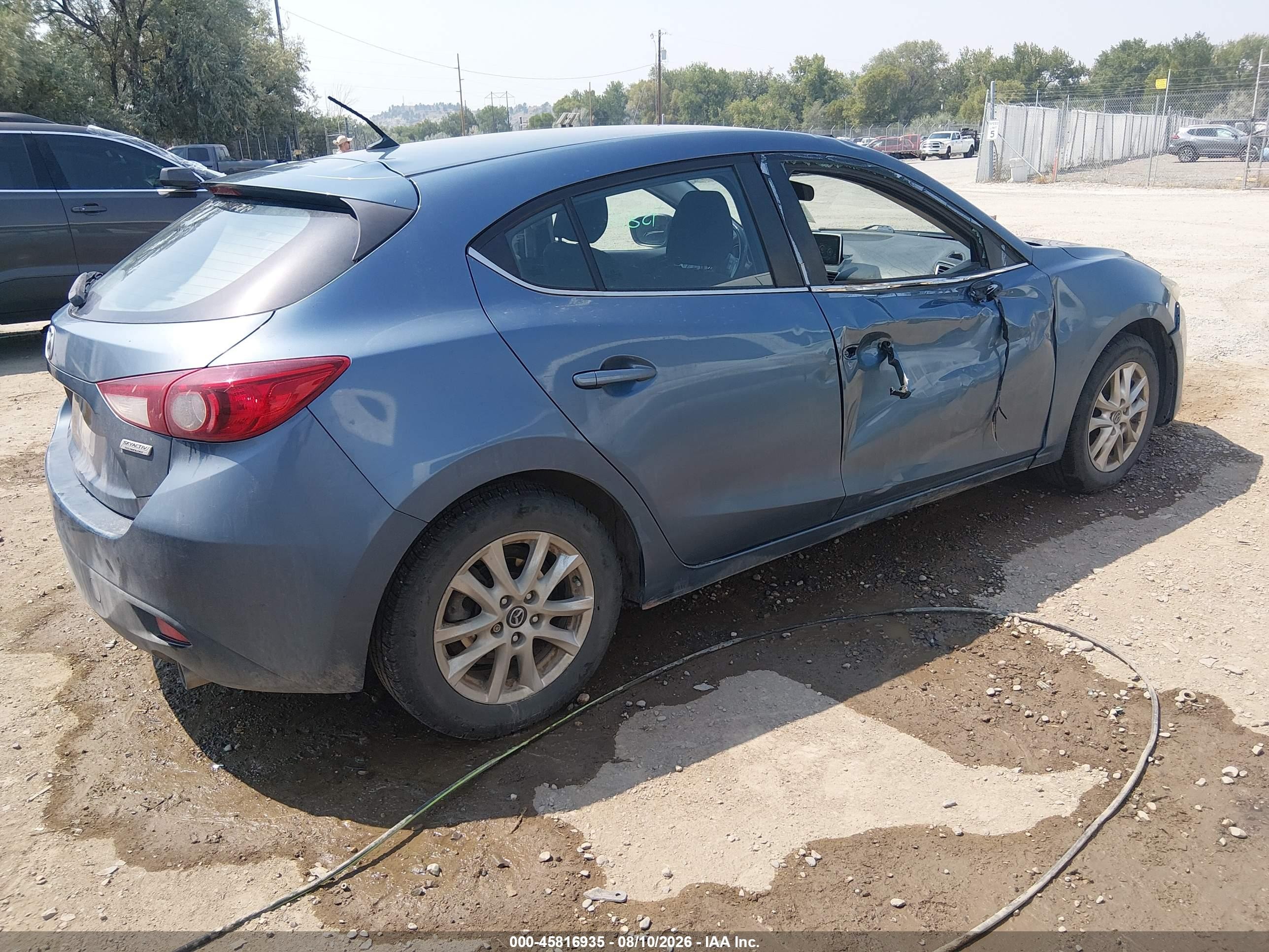 2015 Mazda Mazda3 I Touring Blue vin: JM1BM1L74F1270914