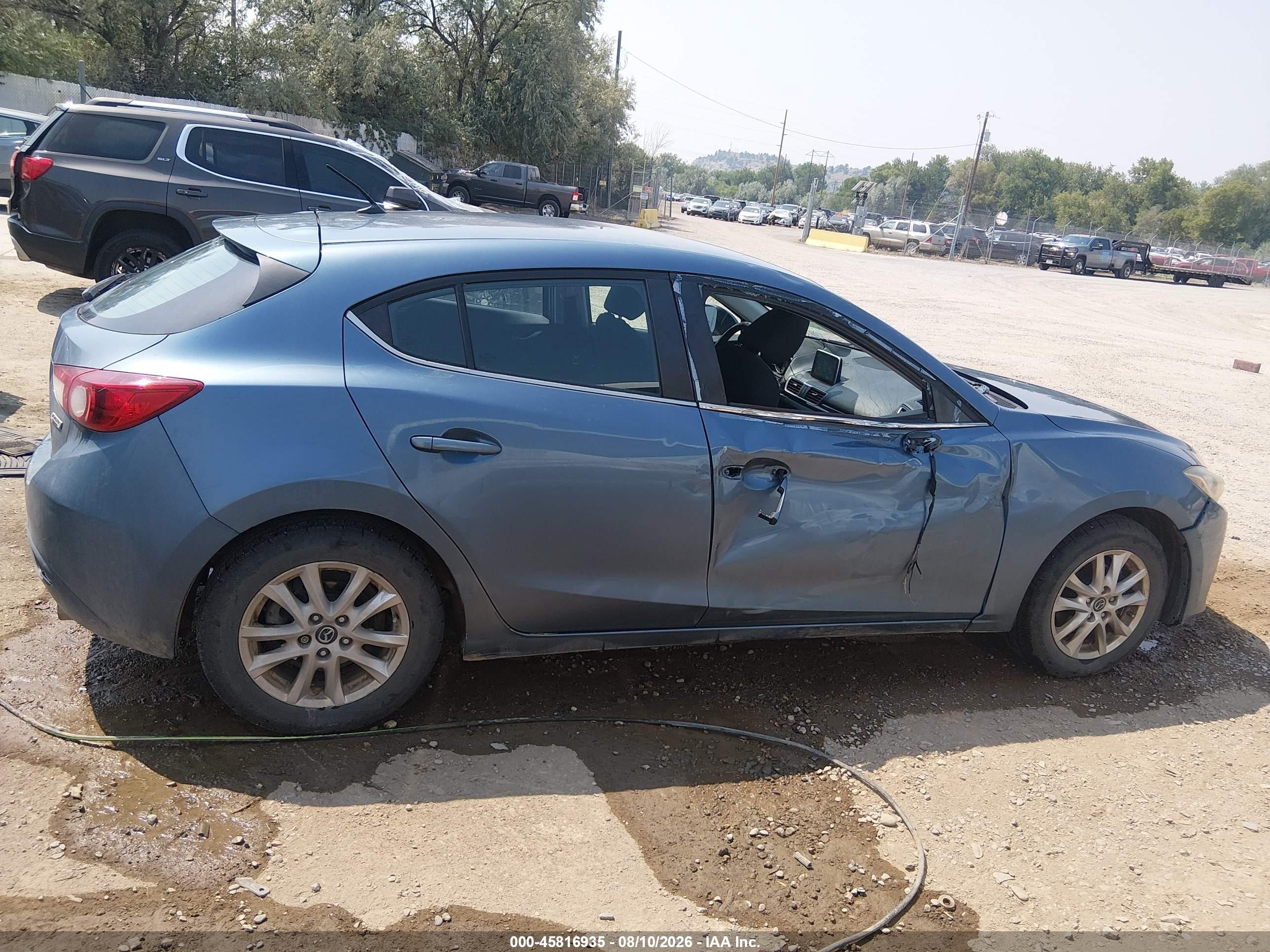 2015 Mazda Mazda3 I Touring Blue vin: JM1BM1L74F1270914
