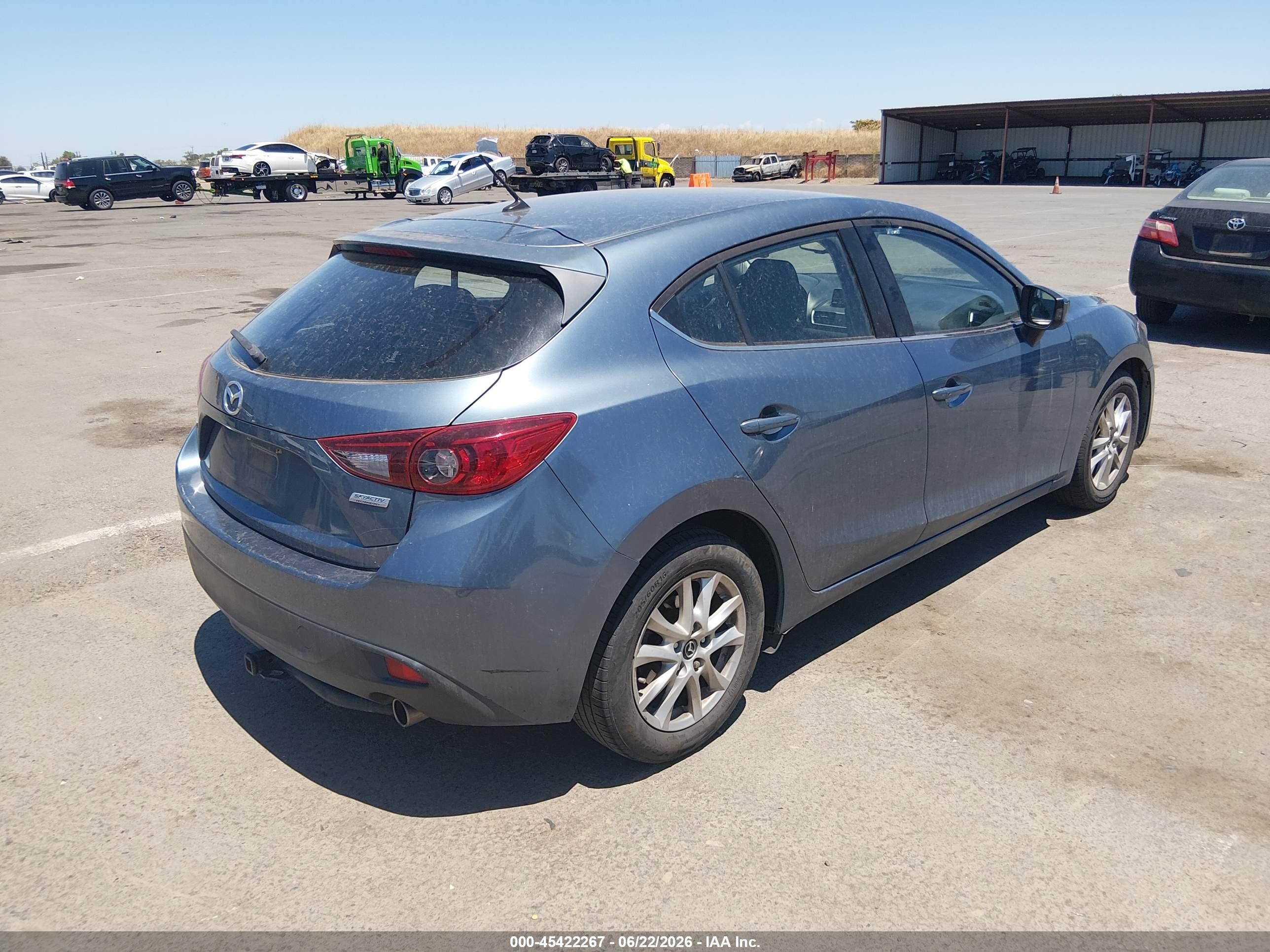 2014 Mazda Mazda3 I Touring Blue vin: JM1BM1L75E1118476