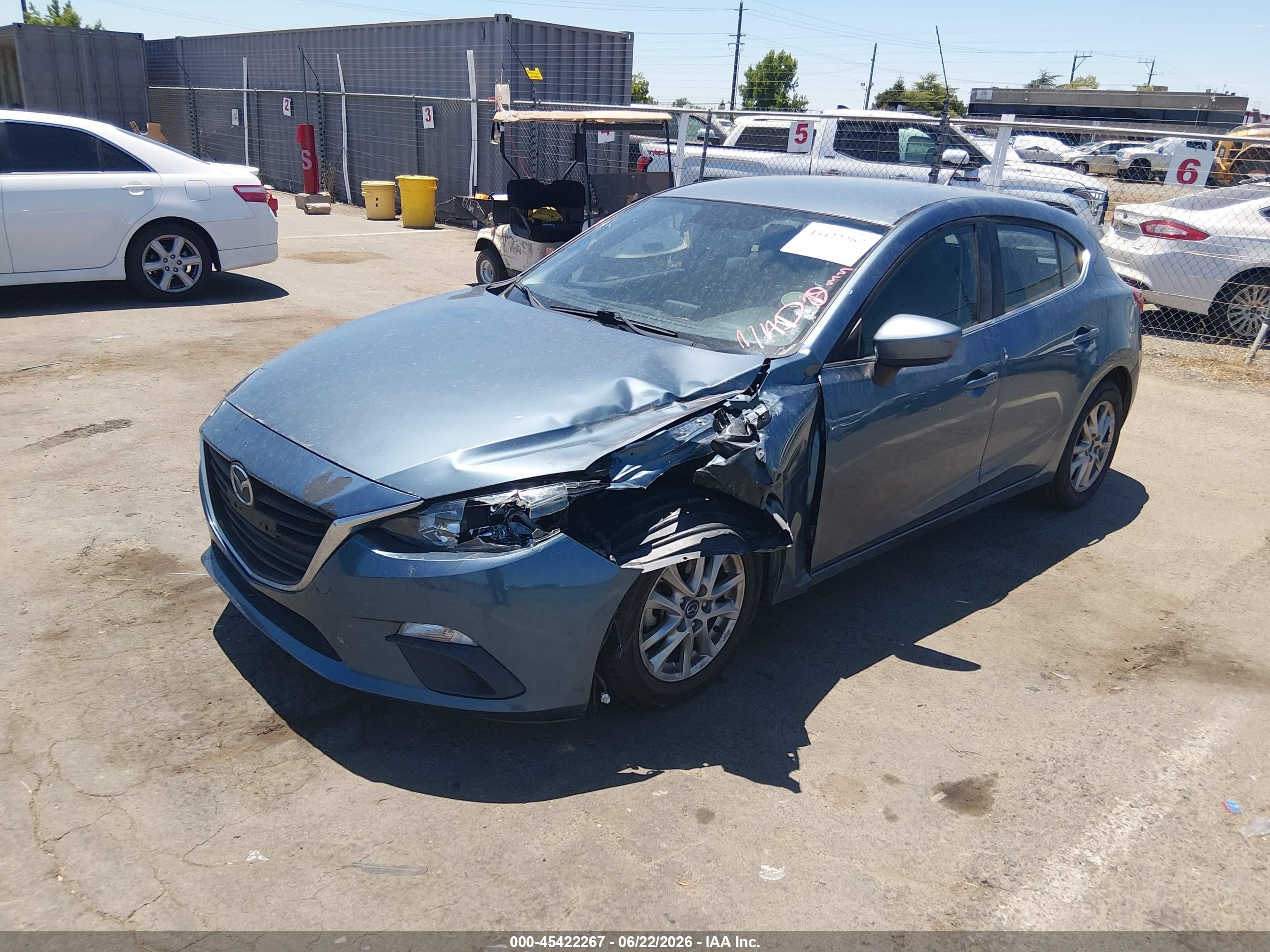 2014 Mazda Mazda3 I Touring Blue vin: JM1BM1L75E1118476