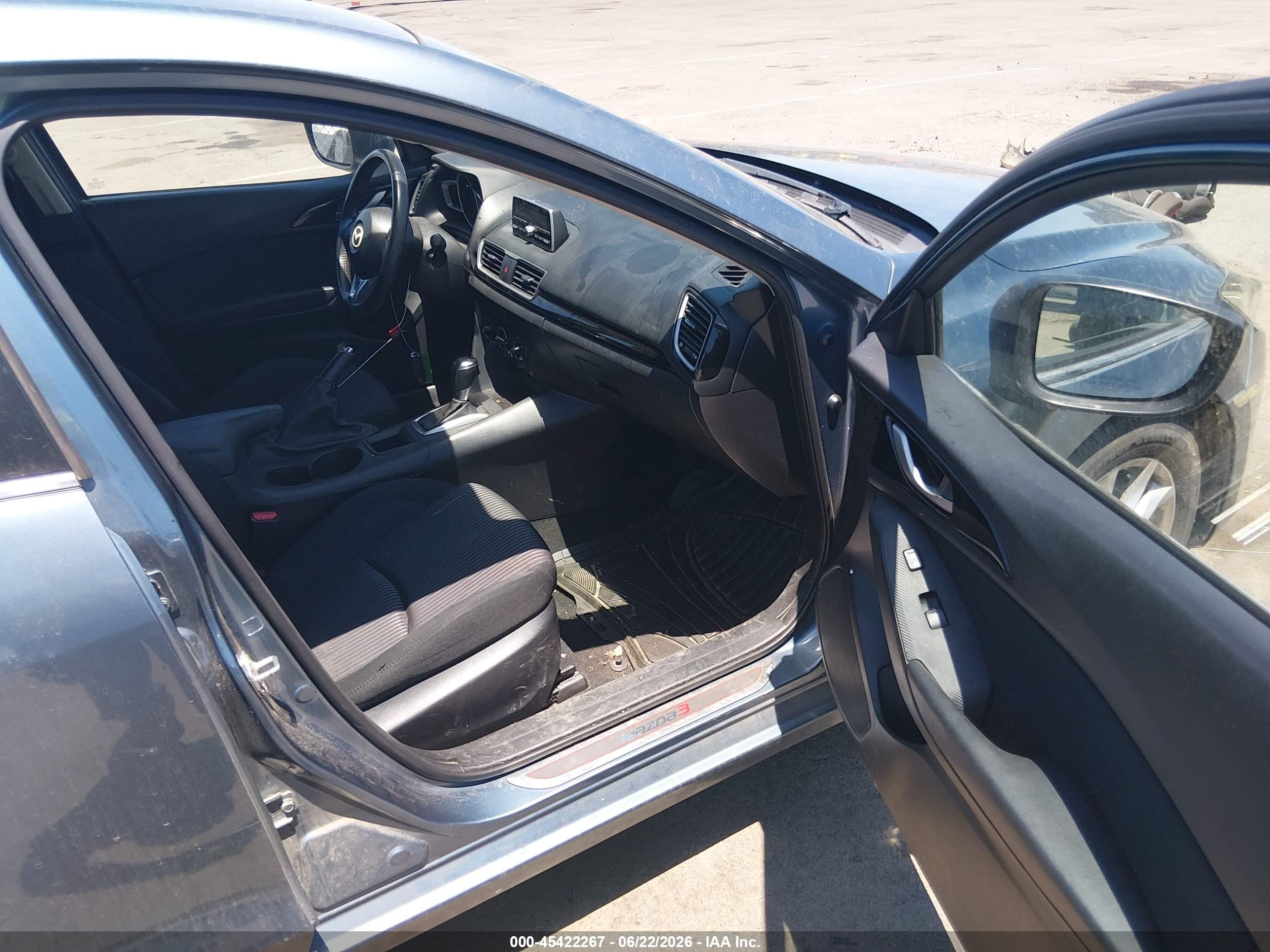2014 Mazda Mazda3 I Touring Blue vin: JM1BM1L75E1118476
